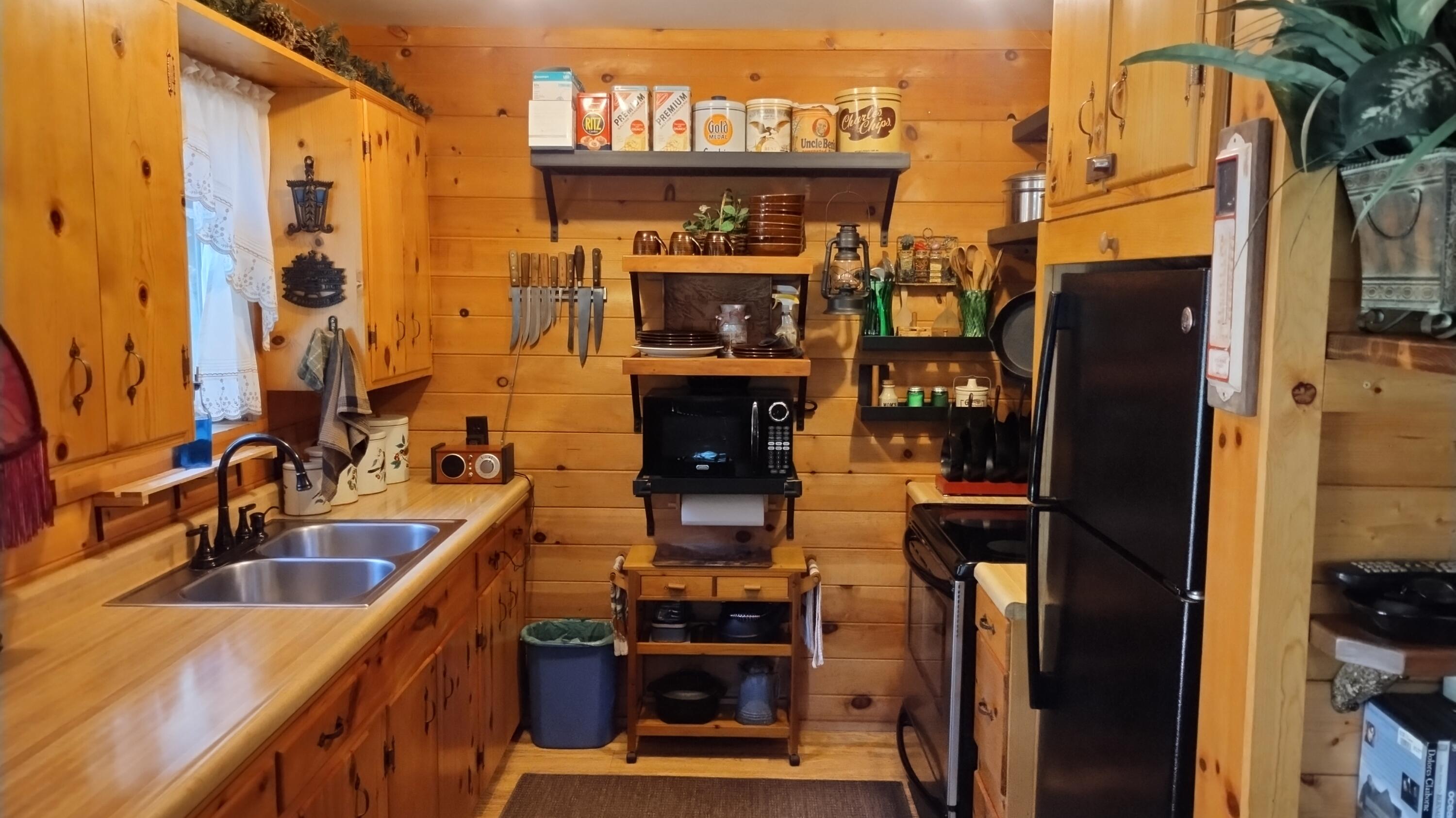 1271 Wy Ct, Camp Nelson, CA 93265