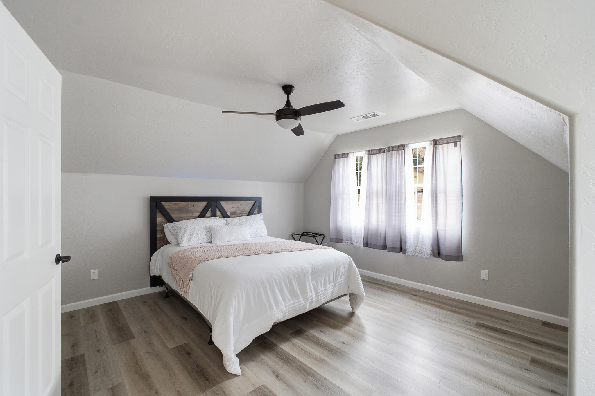 38129 Balch Park Rd, Springville, CA 93265