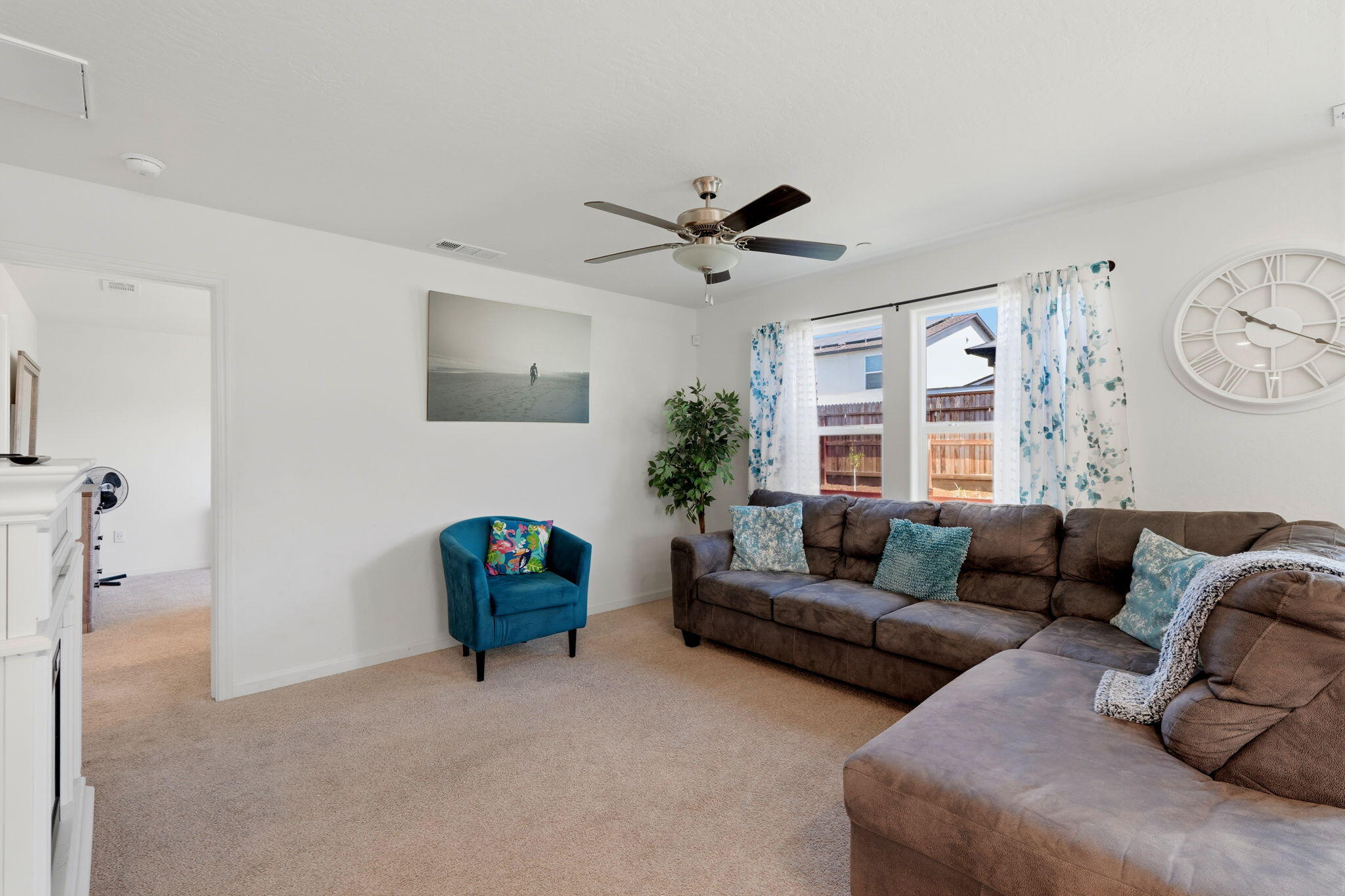 562 W Greenwood Ave, Woodlake, CA 93286