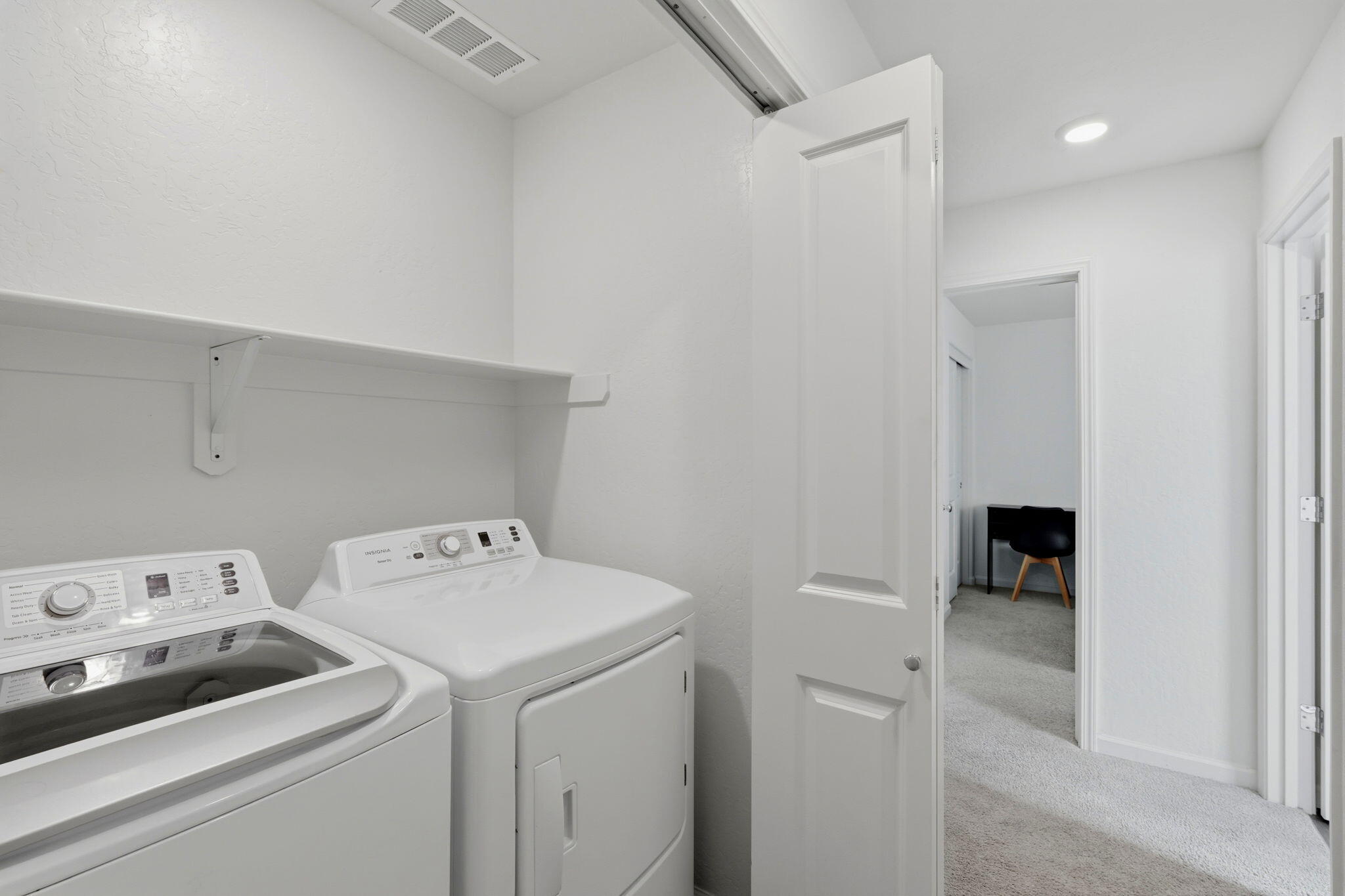 562 W Greenwood Ave, Woodlake, CA 93286