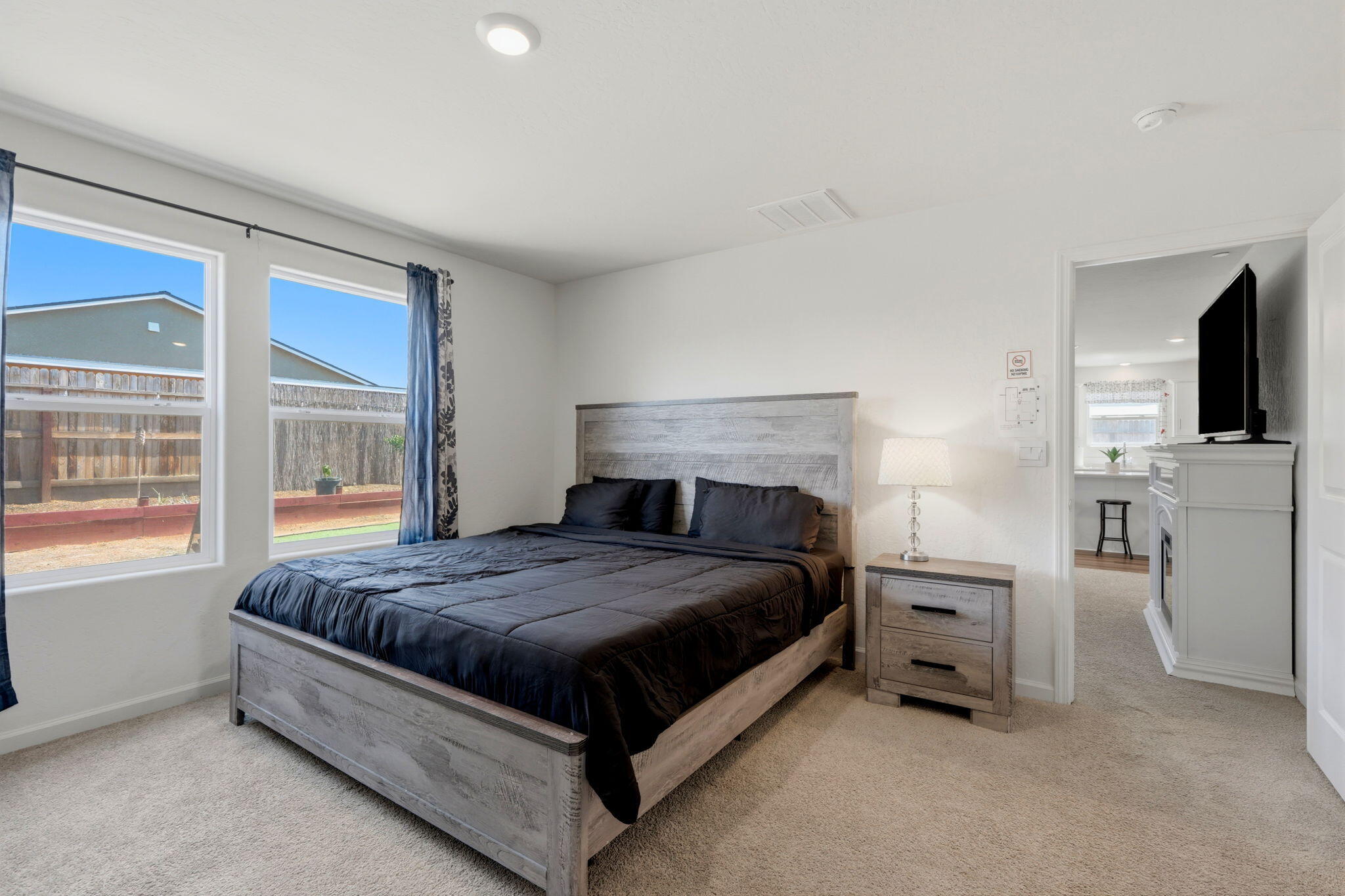 562 W Greenwood Ave, Woodlake, CA 93286