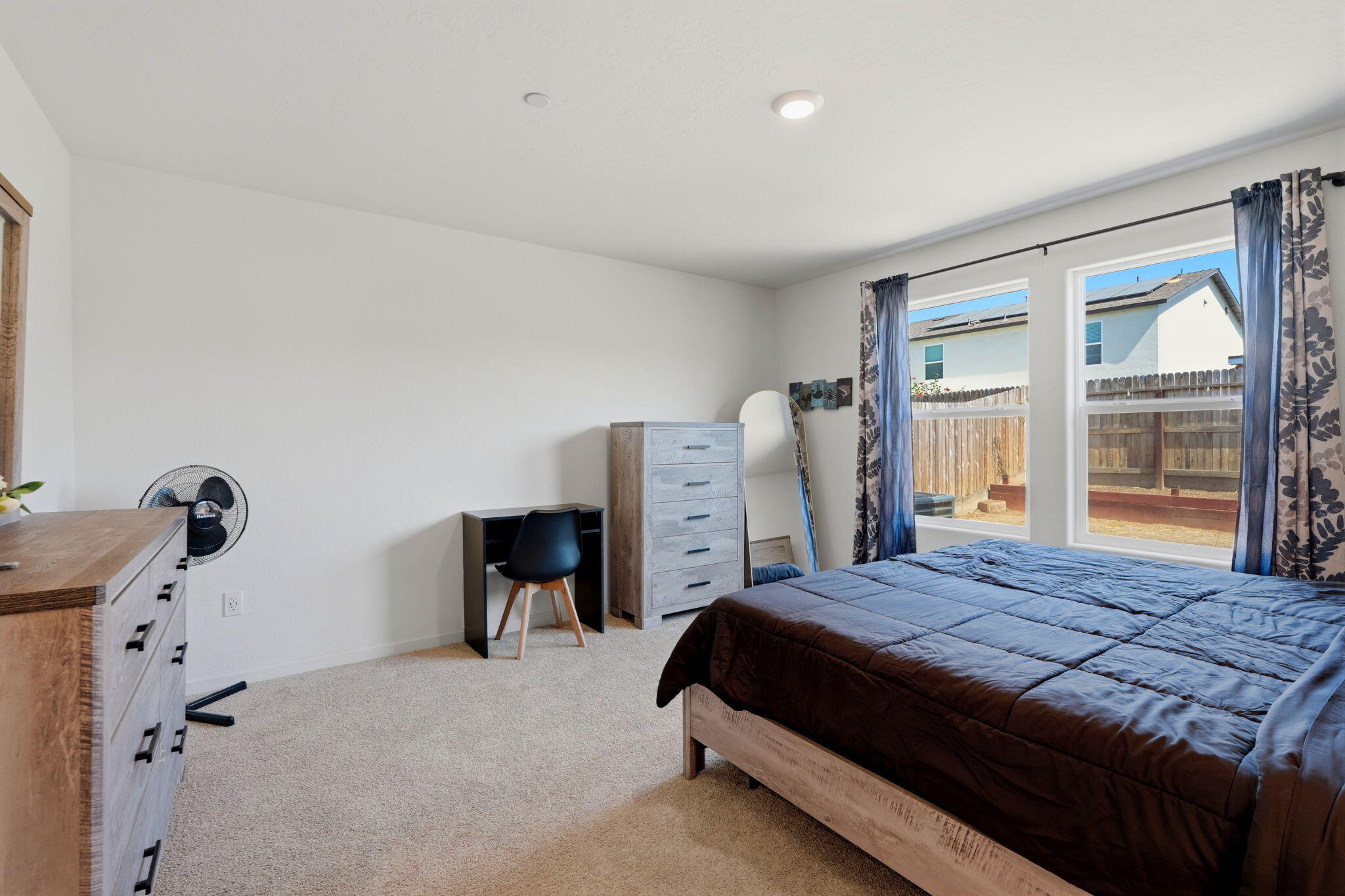 562 W Greenwood Ave, Woodlake, CA 93286