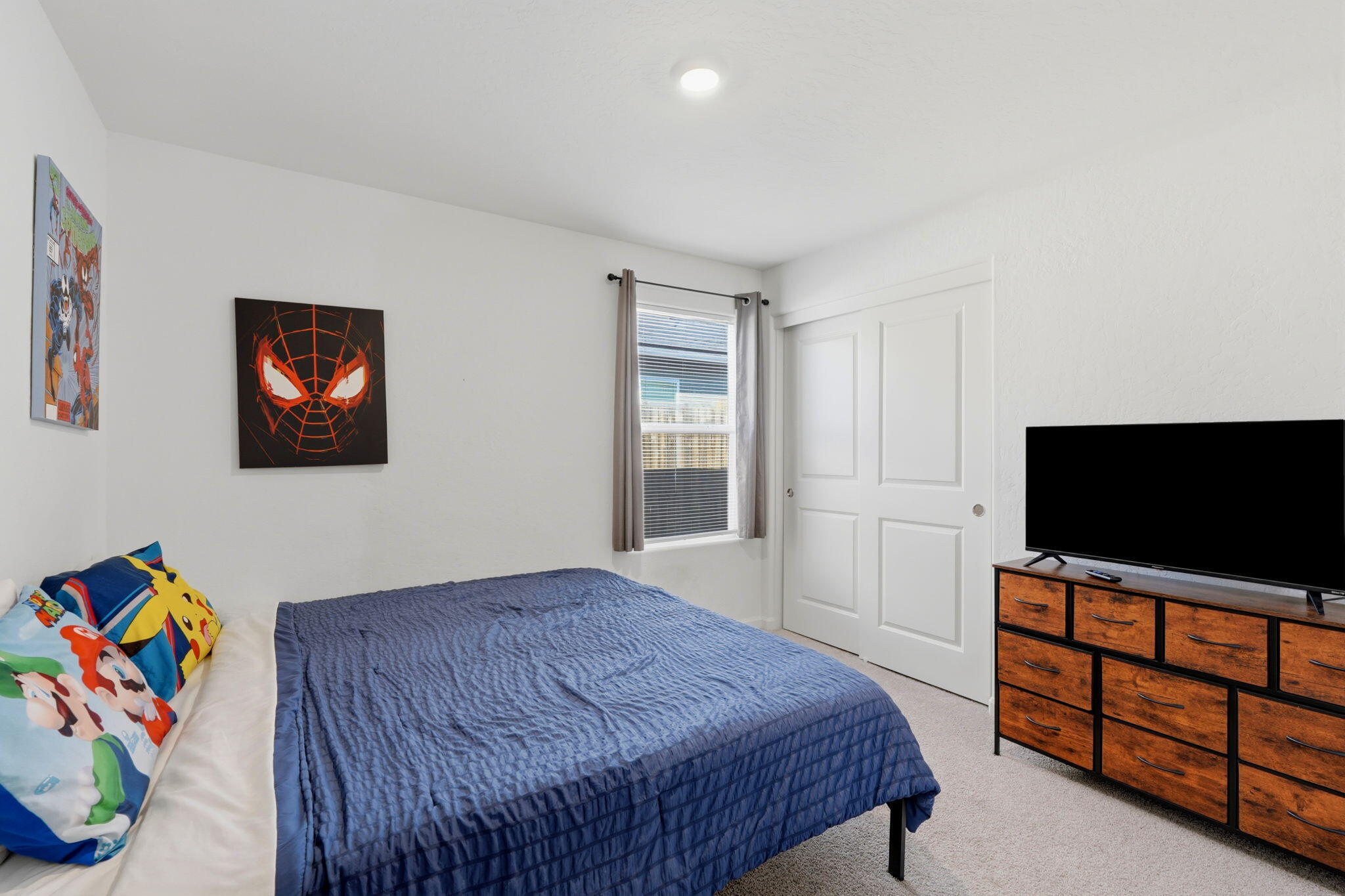 562 W Greenwood Ave, Woodlake, CA 93286