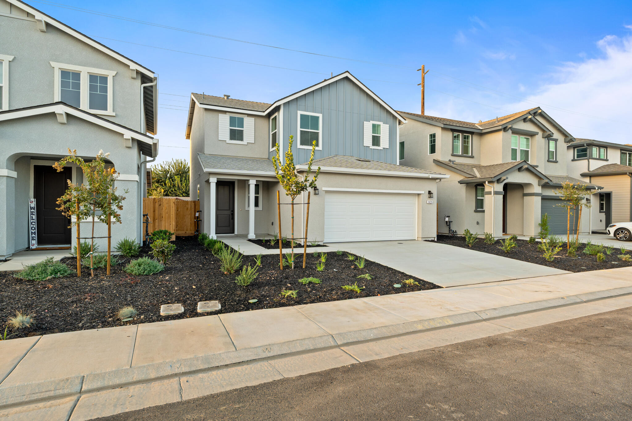 1425 W Payson Ave, Visalia, CA 93291