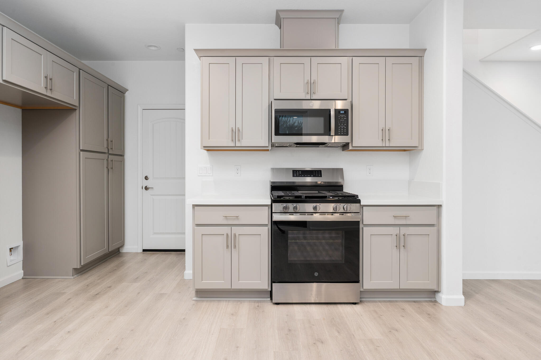 1425 W Payson Ave, Visalia, CA 93291