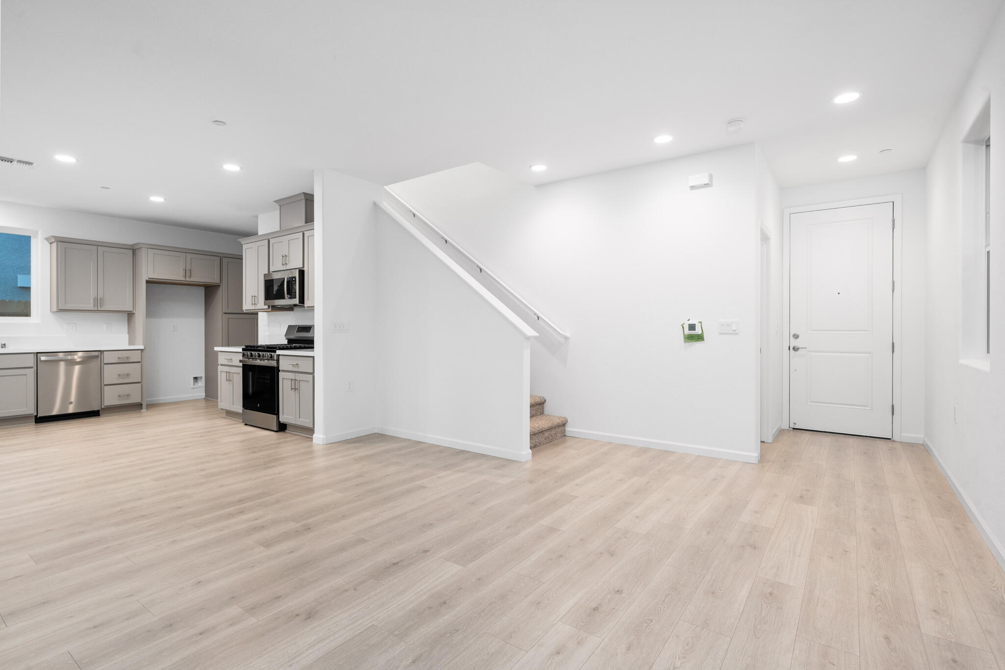 1425 W Payson Ave, Visalia, CA 93291