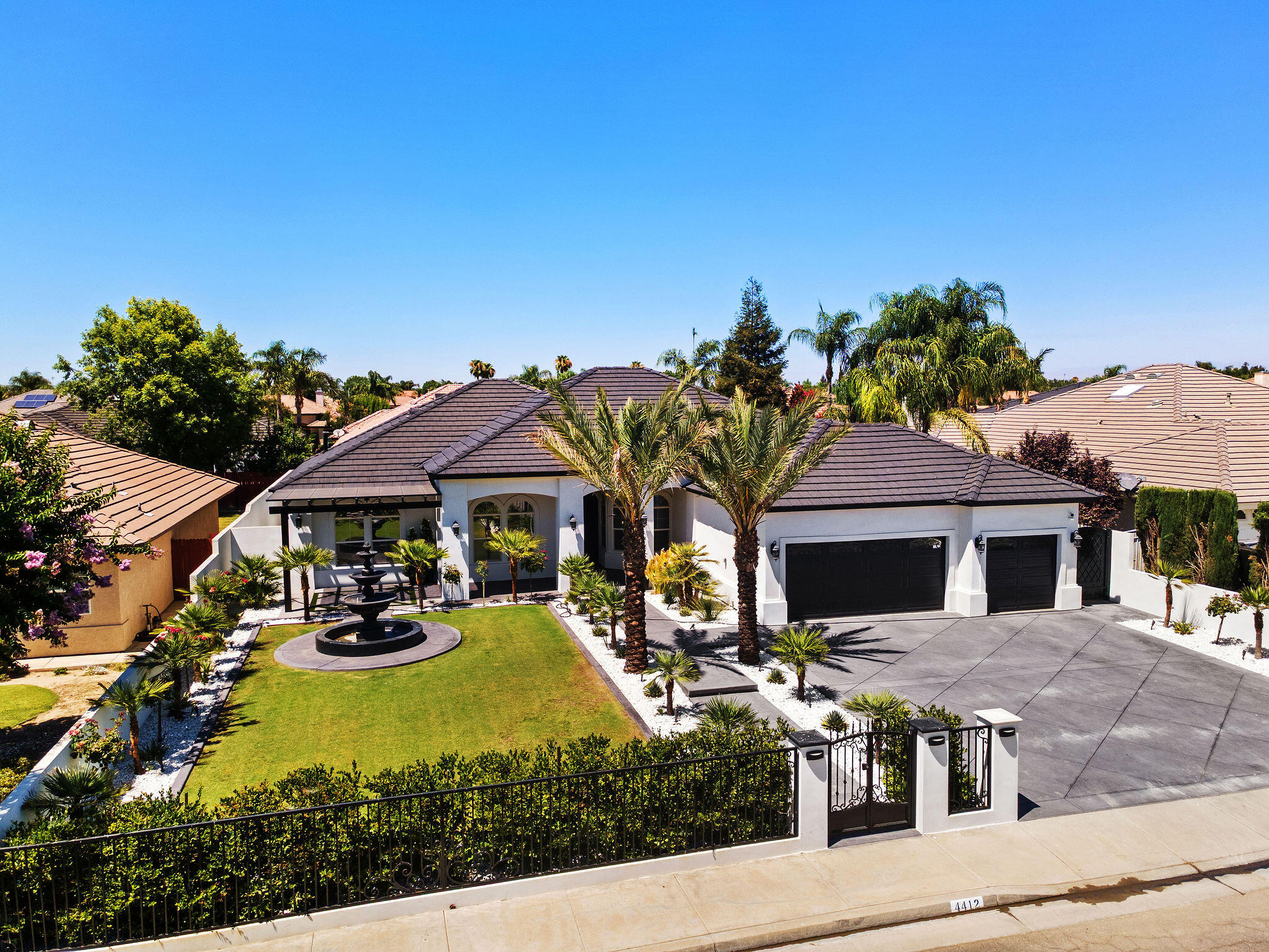 4412 Cimarron Ridge Dr, Bakersfield, CA 93313