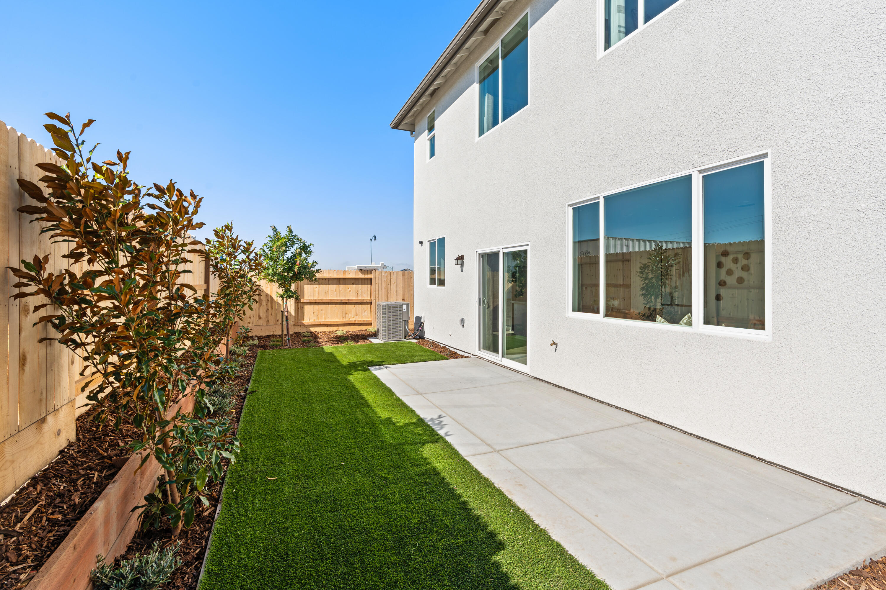 3028 N Hickory Ave, Visalia, CA 93291