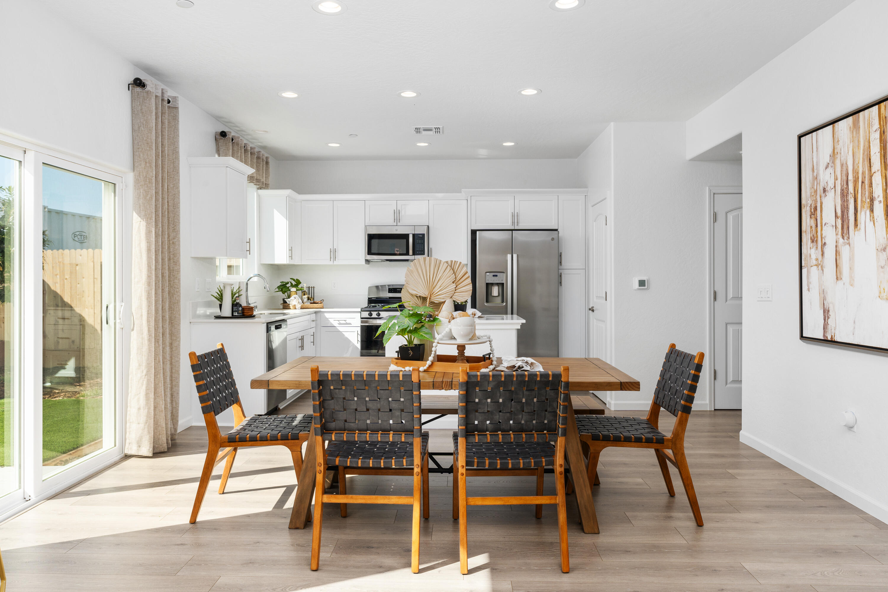 3028 N Hickory Ave, Visalia, CA 93291