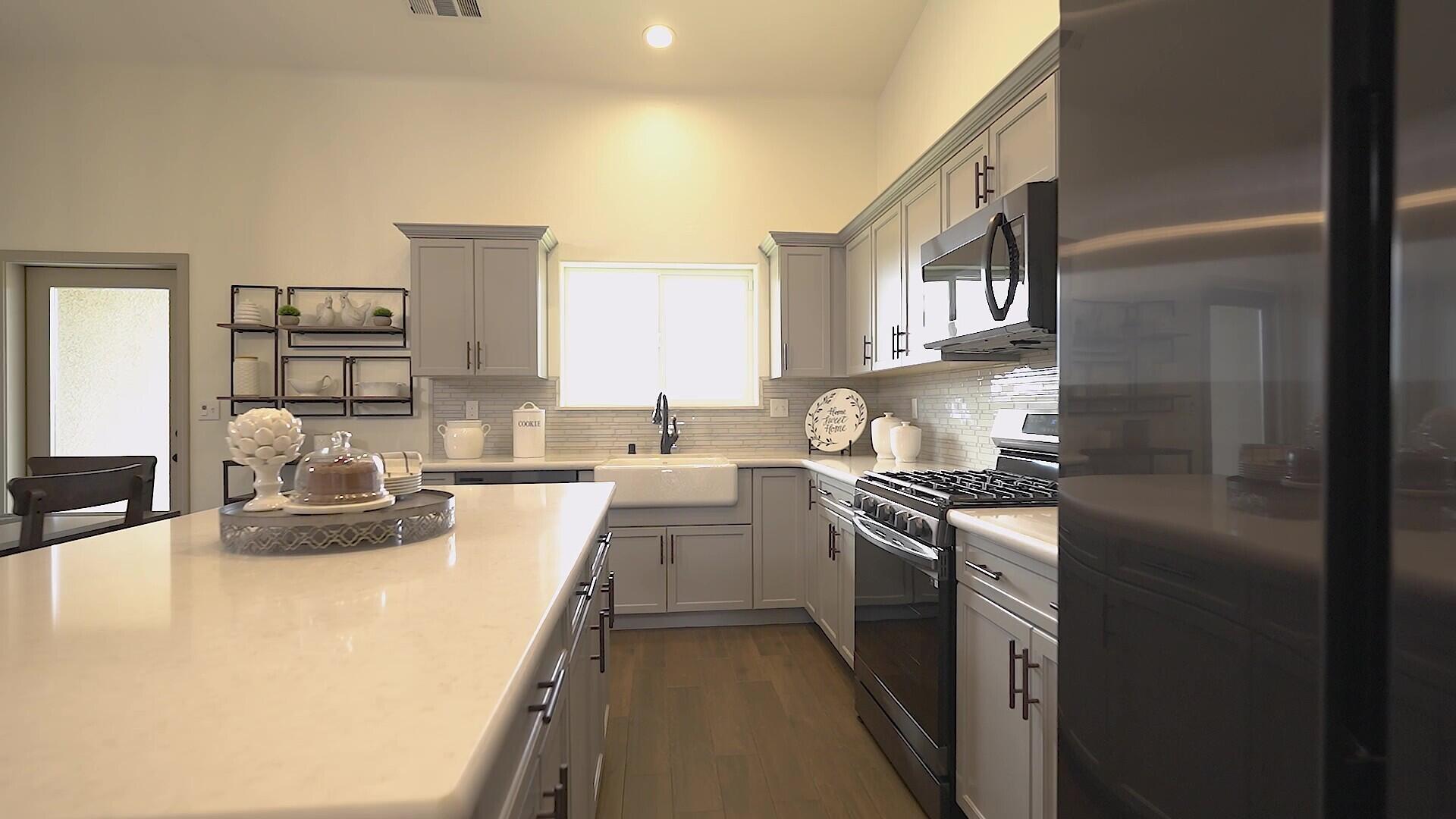 415 W Joan Ave, Porterville, CA 93257