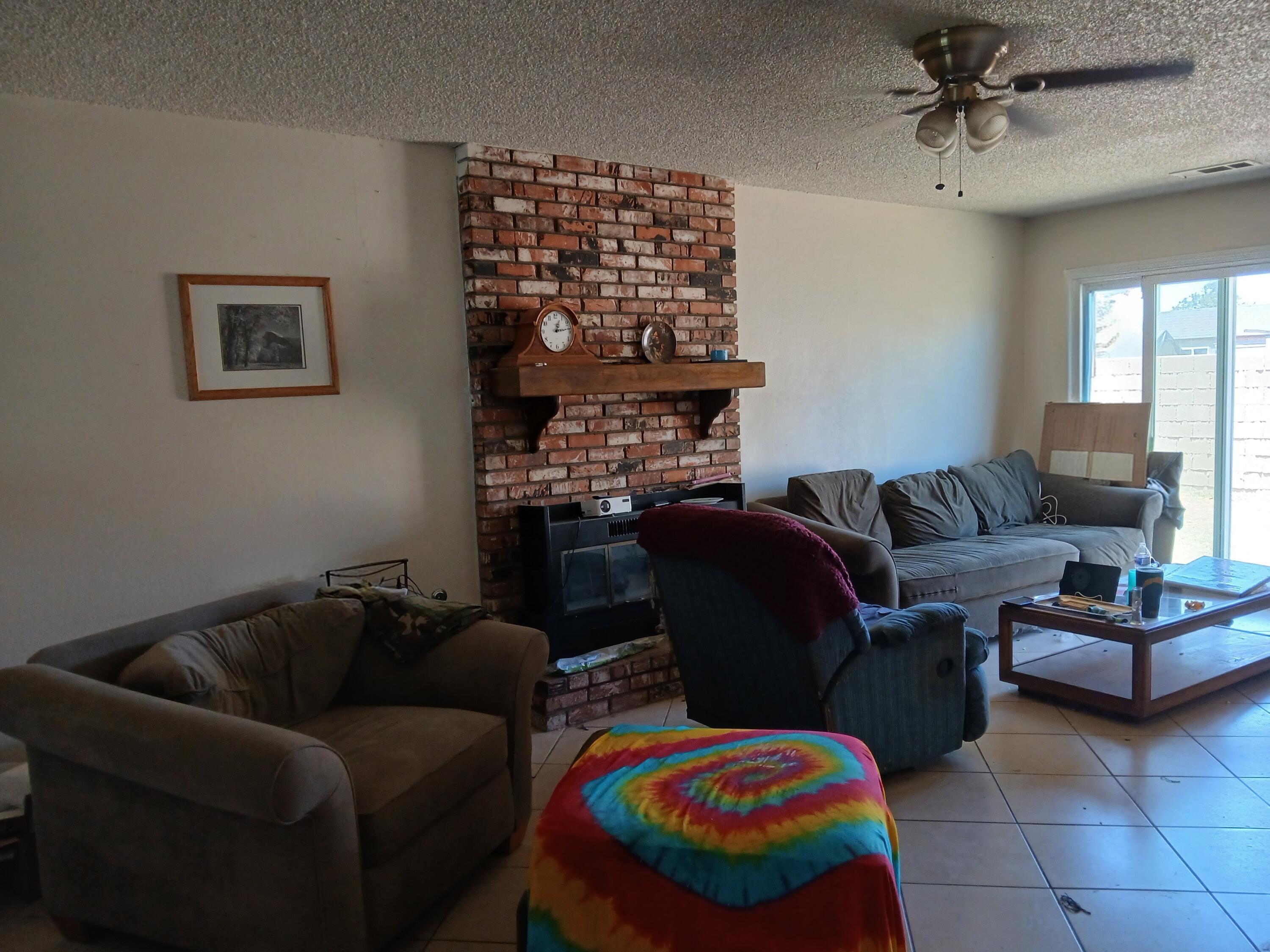 1820 E Ash Ave, Tulare, CA 93274