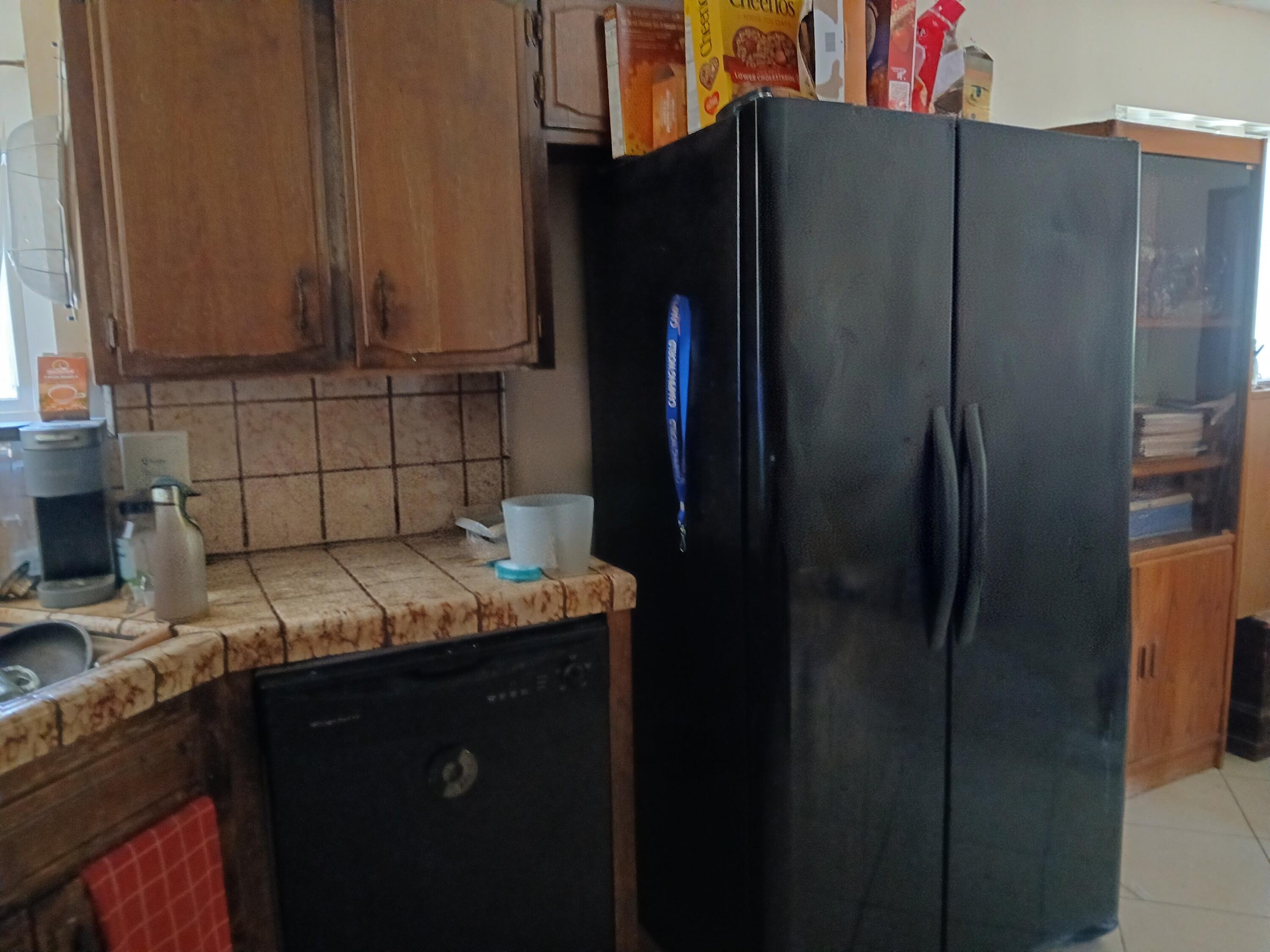 1820 E Ash Ave, Tulare, CA 93274