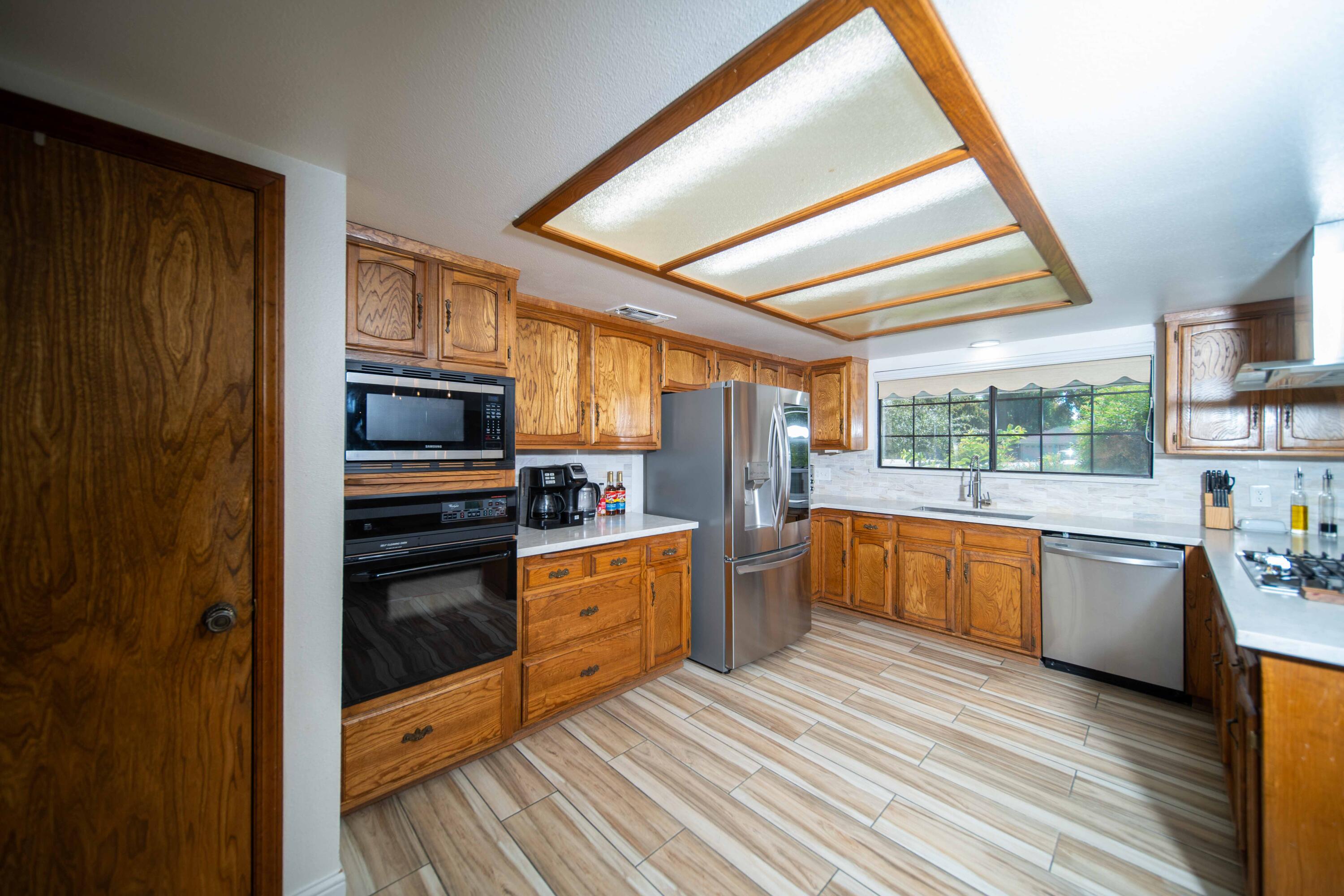453 Timmy Ave, Clovis, CA 93612