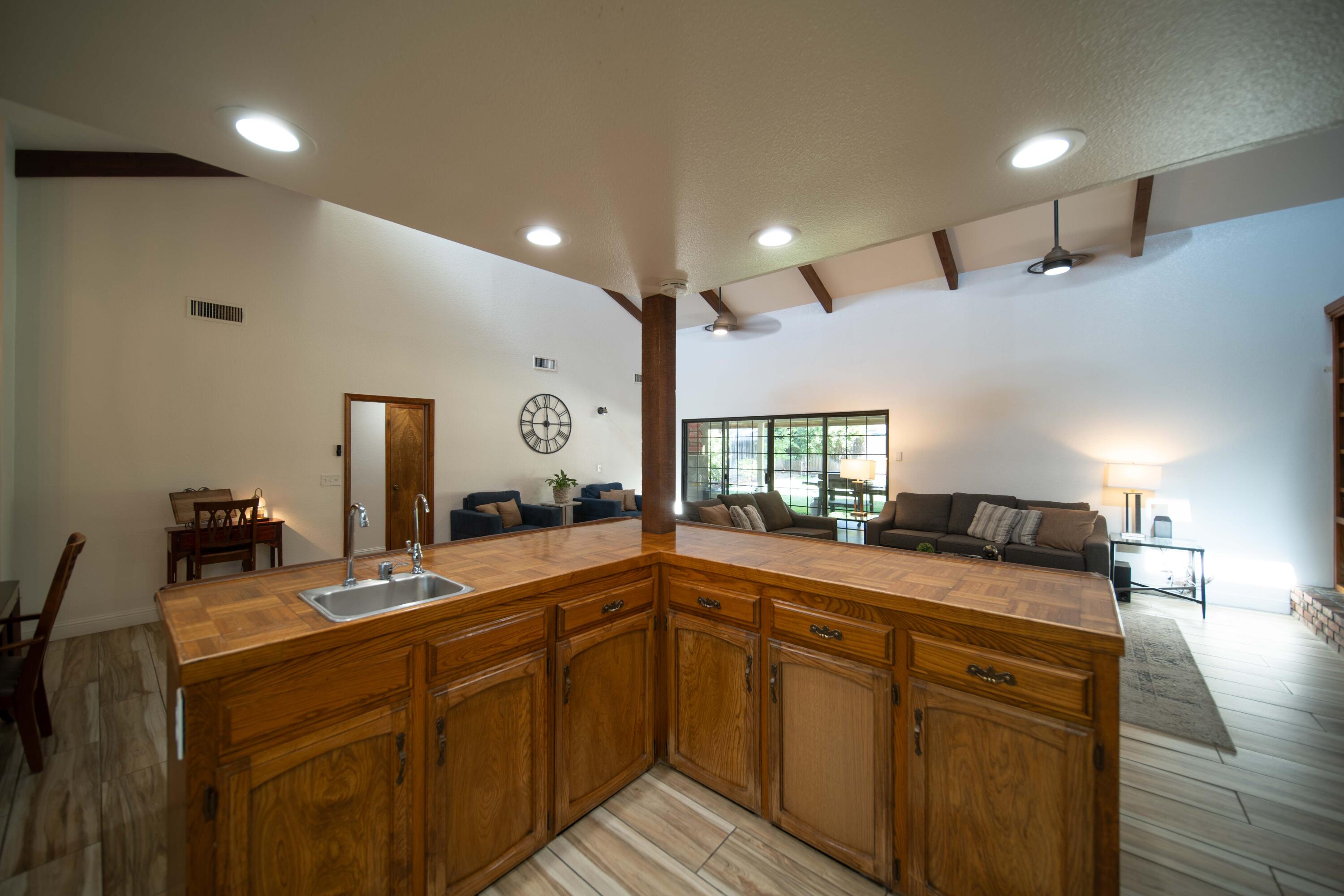 453 Timmy Ave, Clovis, CA 93612