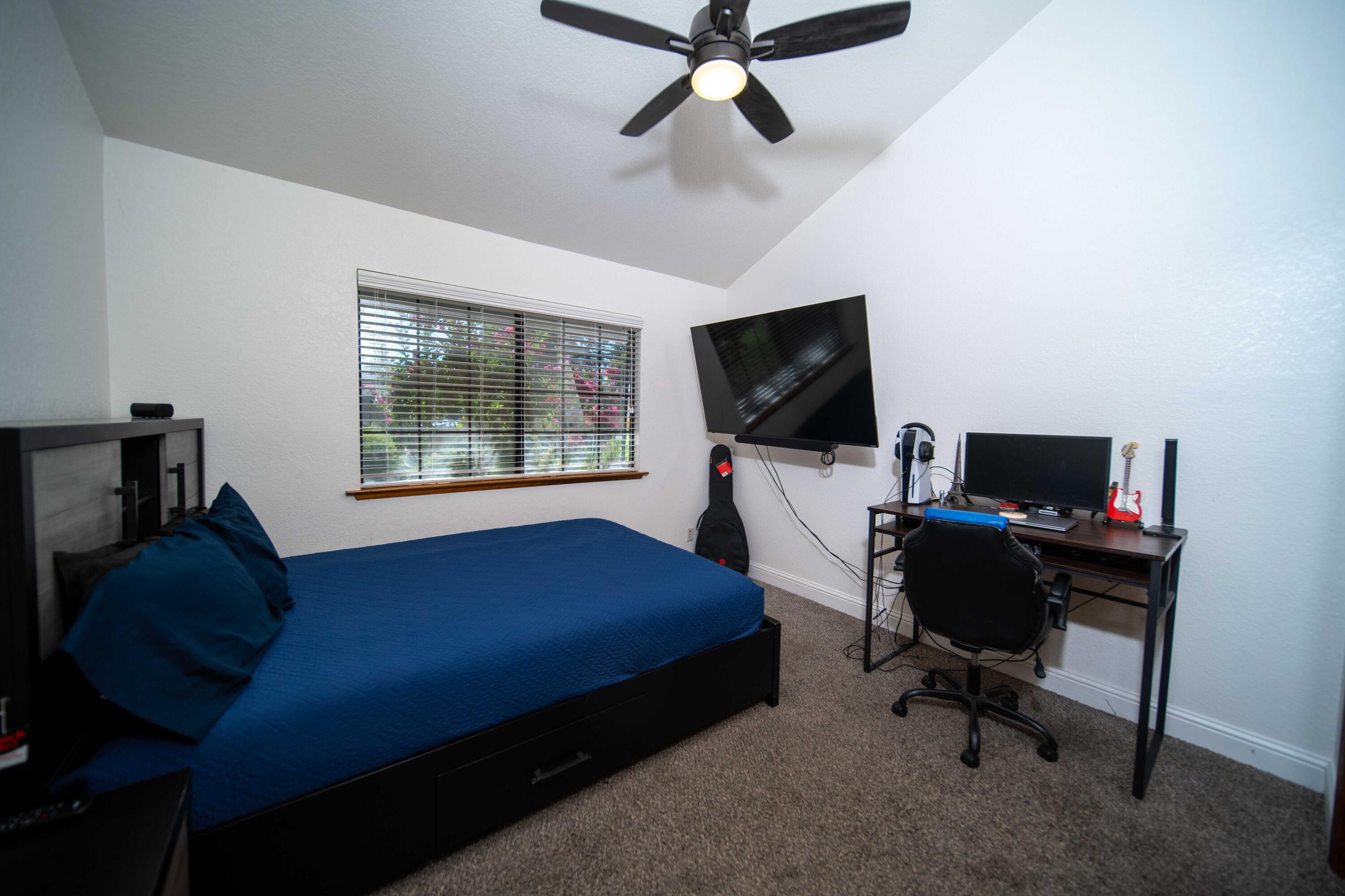 453 Timmy Ave, Clovis, CA 93612