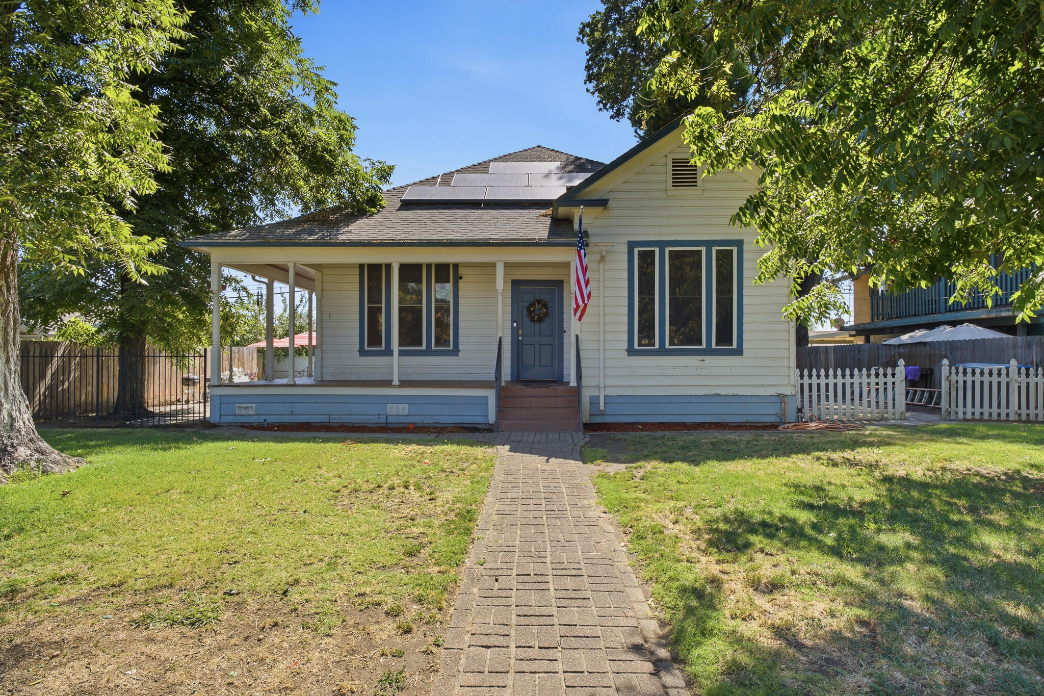 444 S Church St, Visalia, CA 93277