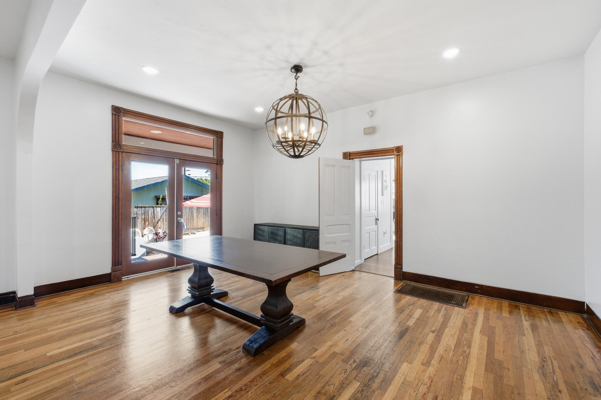 444 S Church St, Visalia, CA 93277