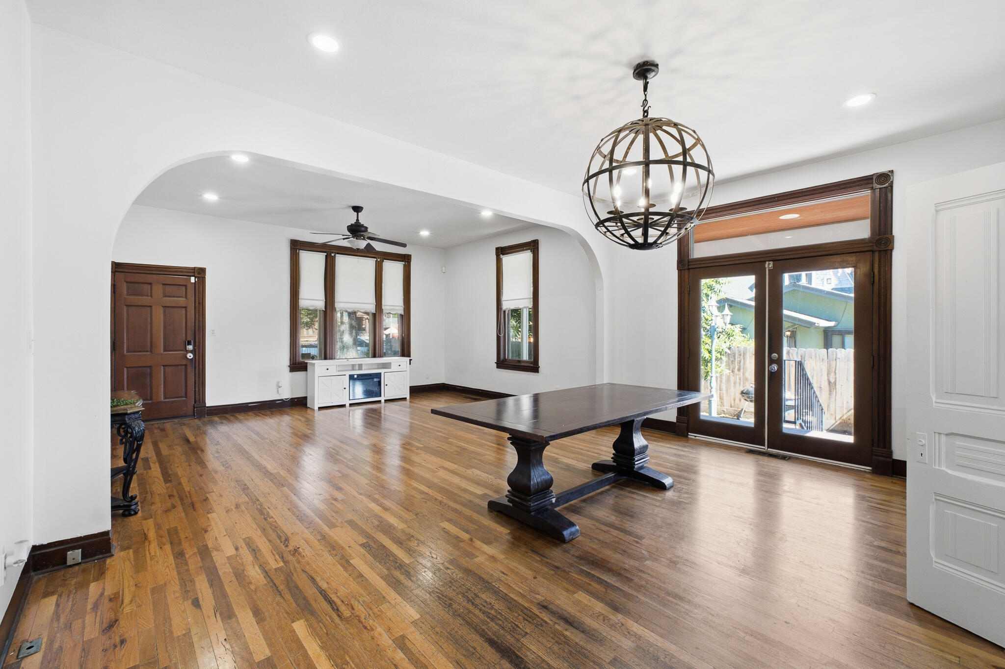 444 S Church St, Visalia, CA 93277