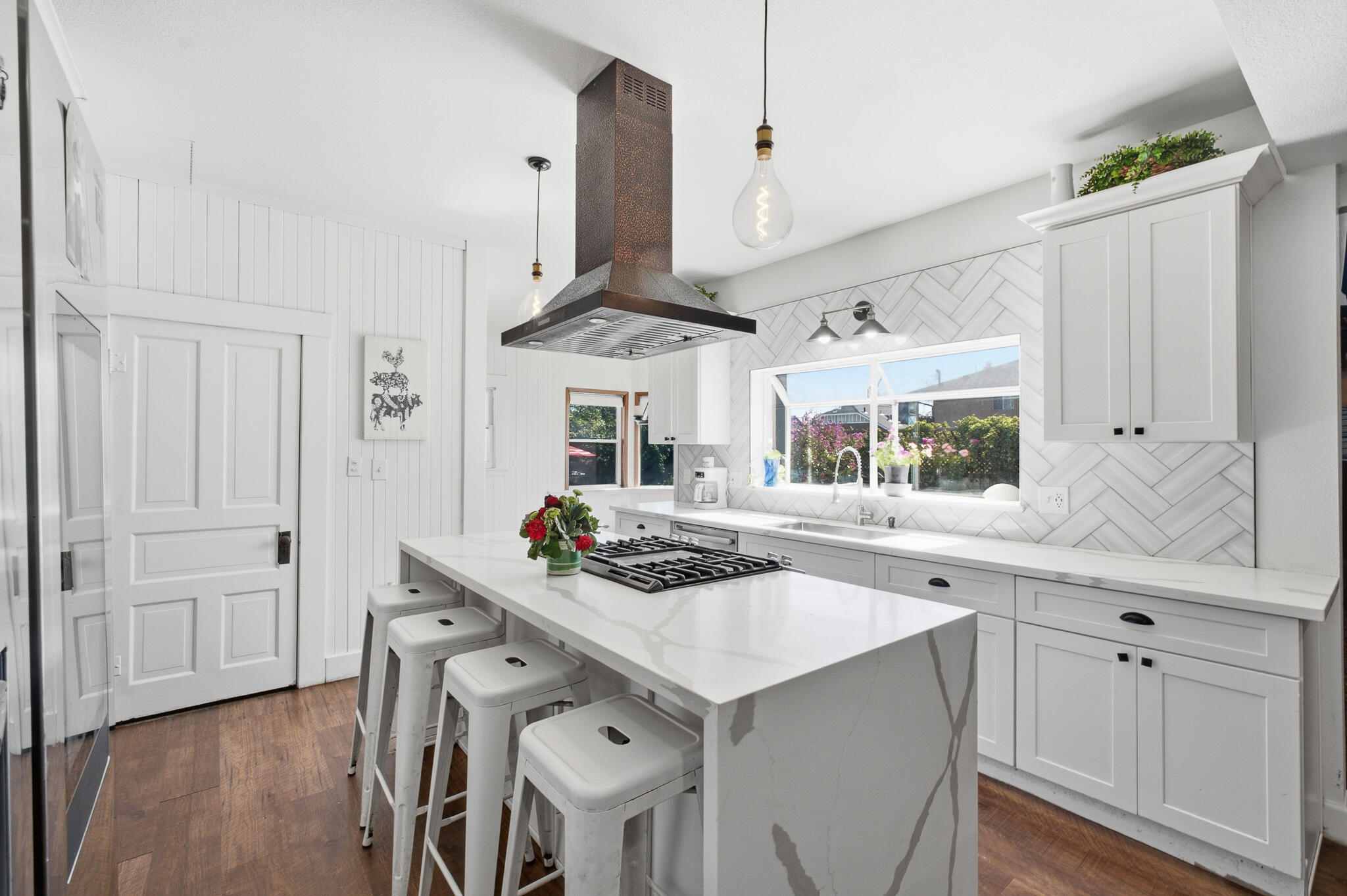 444 S Church St, Visalia, CA 93277
