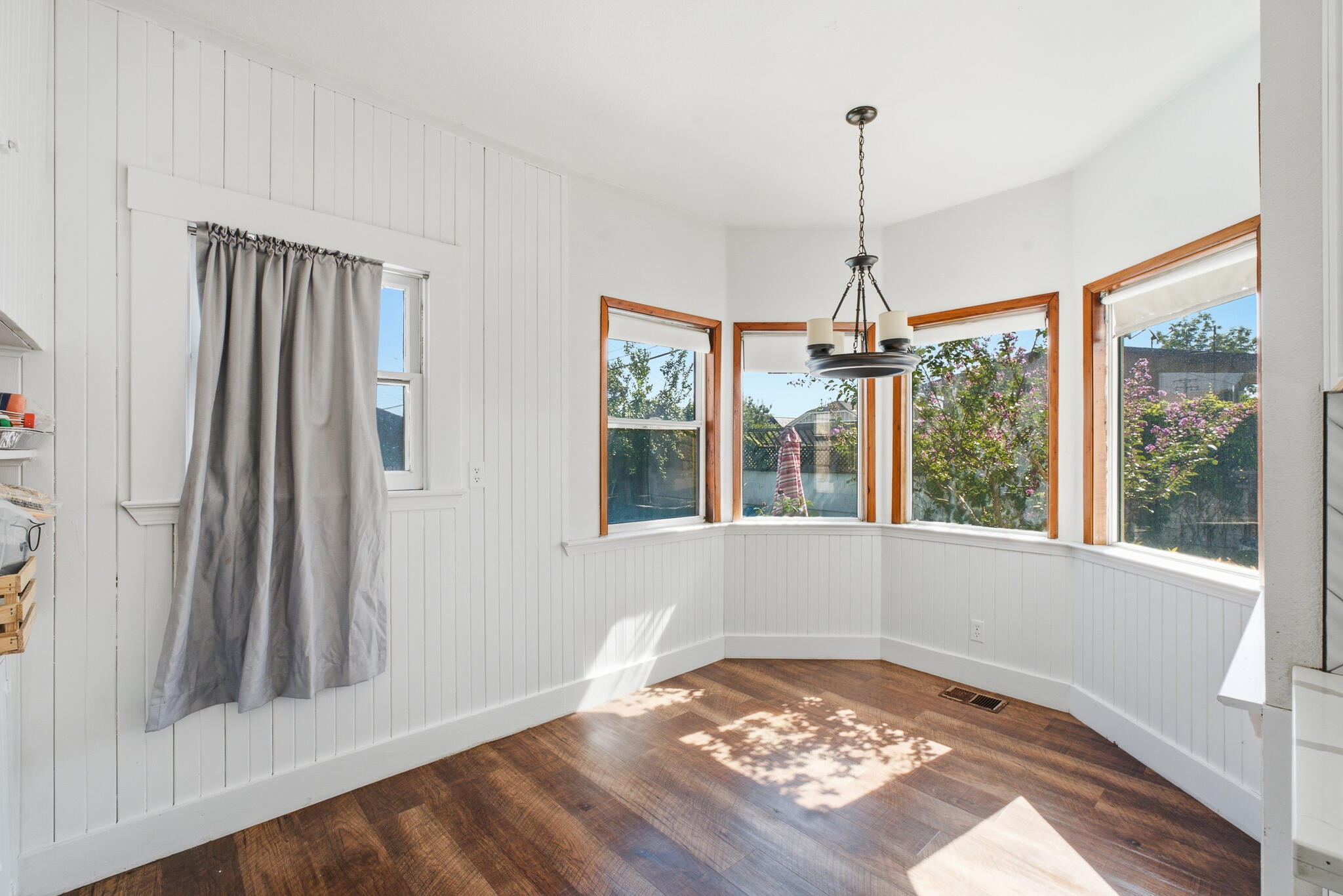 444 S Church St, Visalia, CA 93277