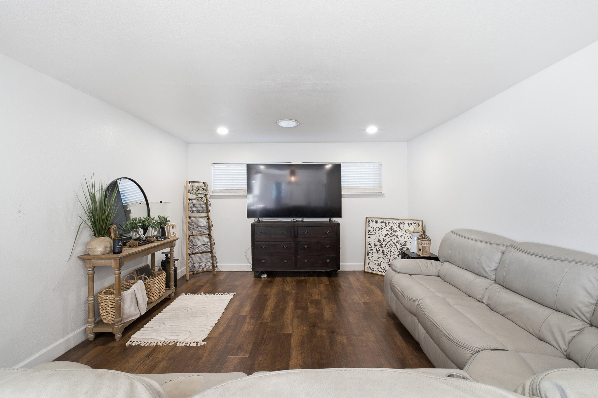 444 S Church St, Visalia, CA 93277