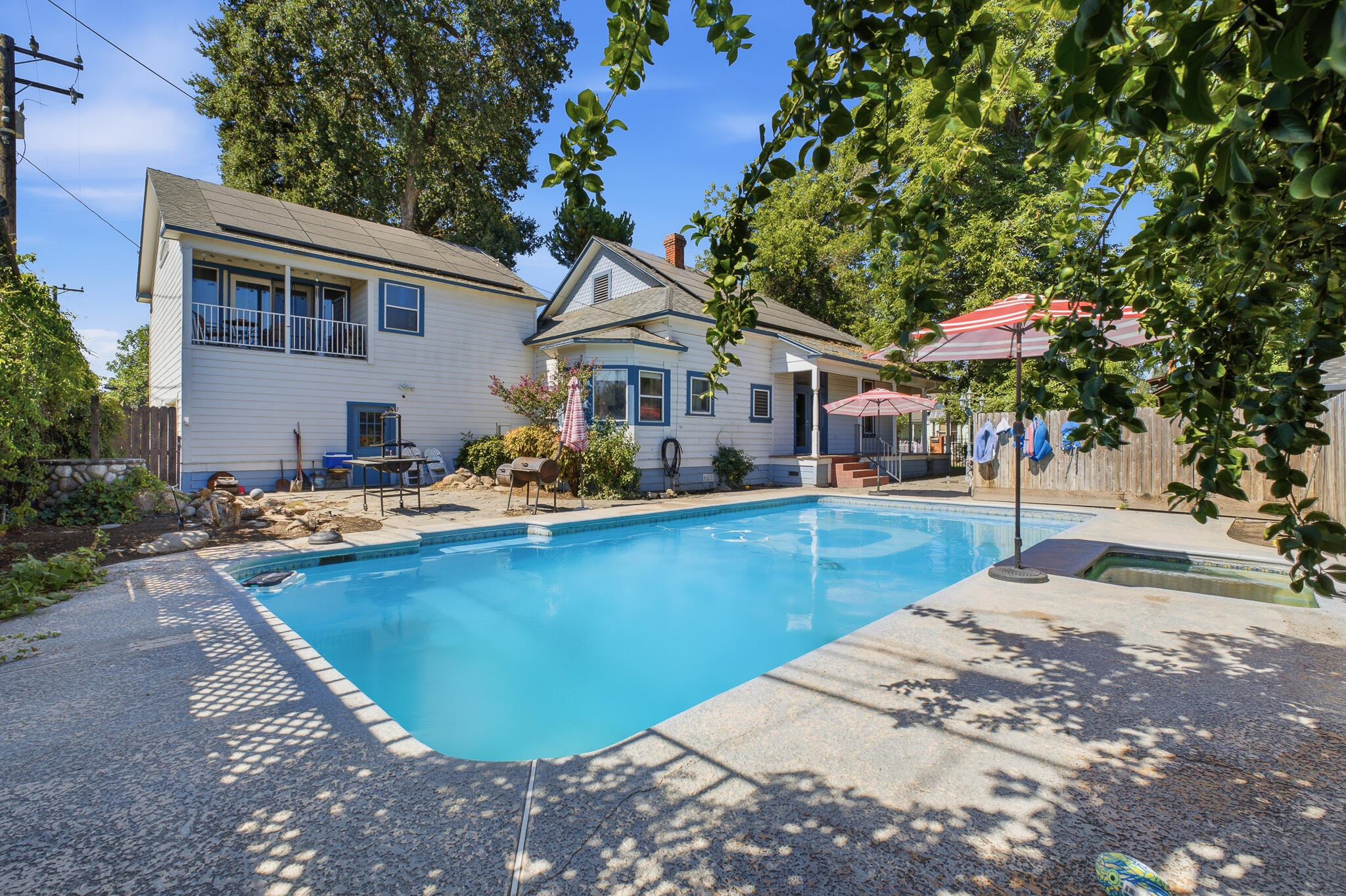 444 S Church St, Visalia, CA 93277