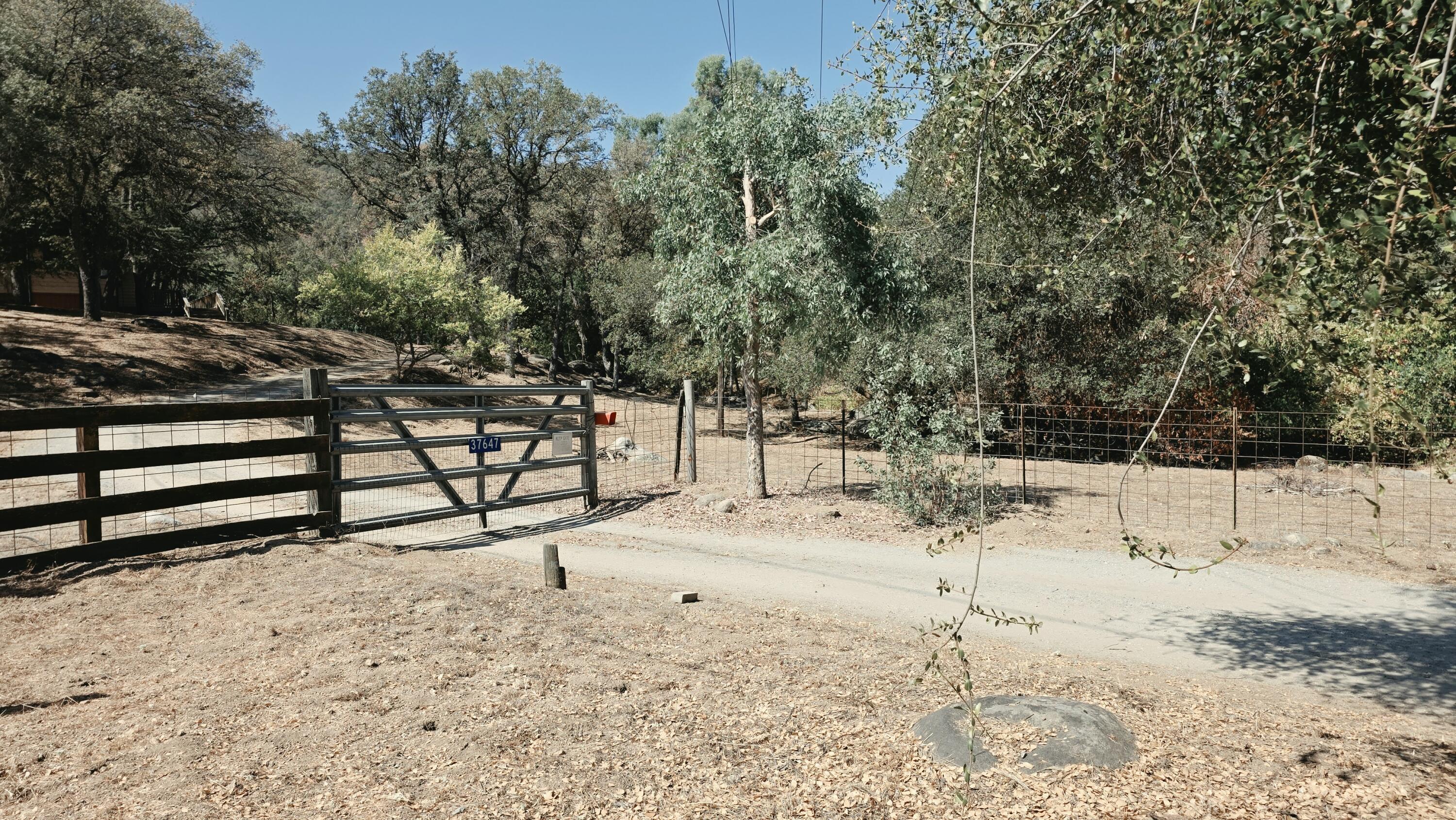 37647 Rio Vista Dr, Springville, CA 93265