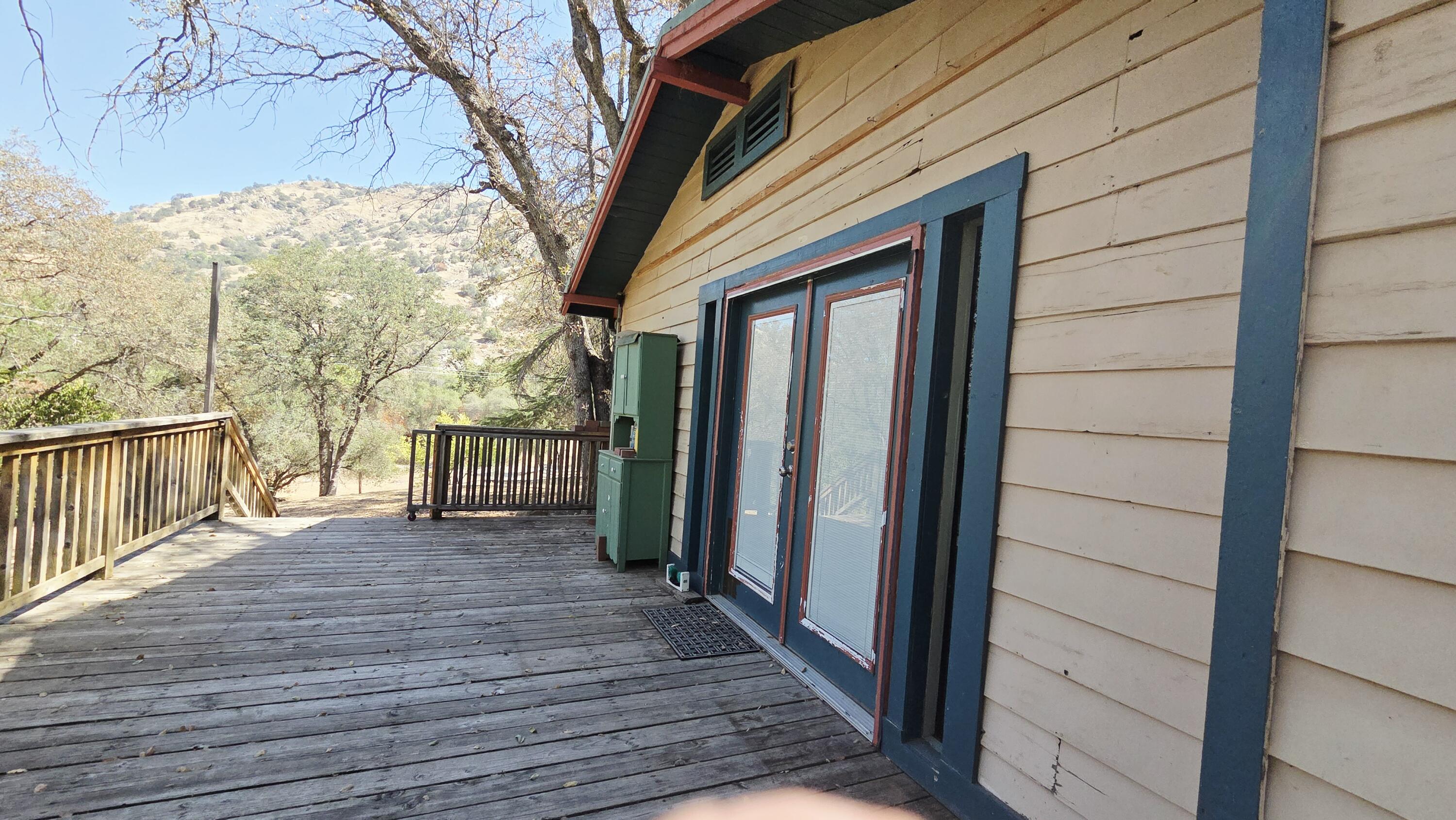 37647 Rio Vista Dr, Springville, CA 93265