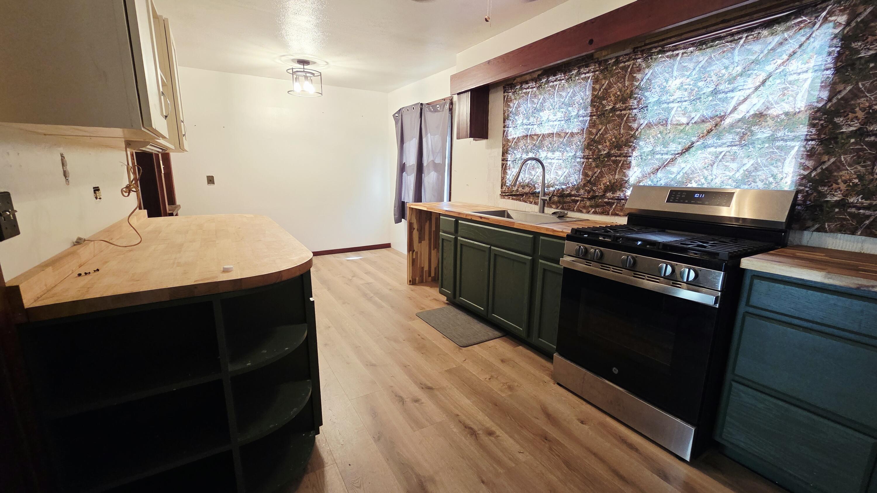 37647 Rio Vista Dr, Springville, CA 93265