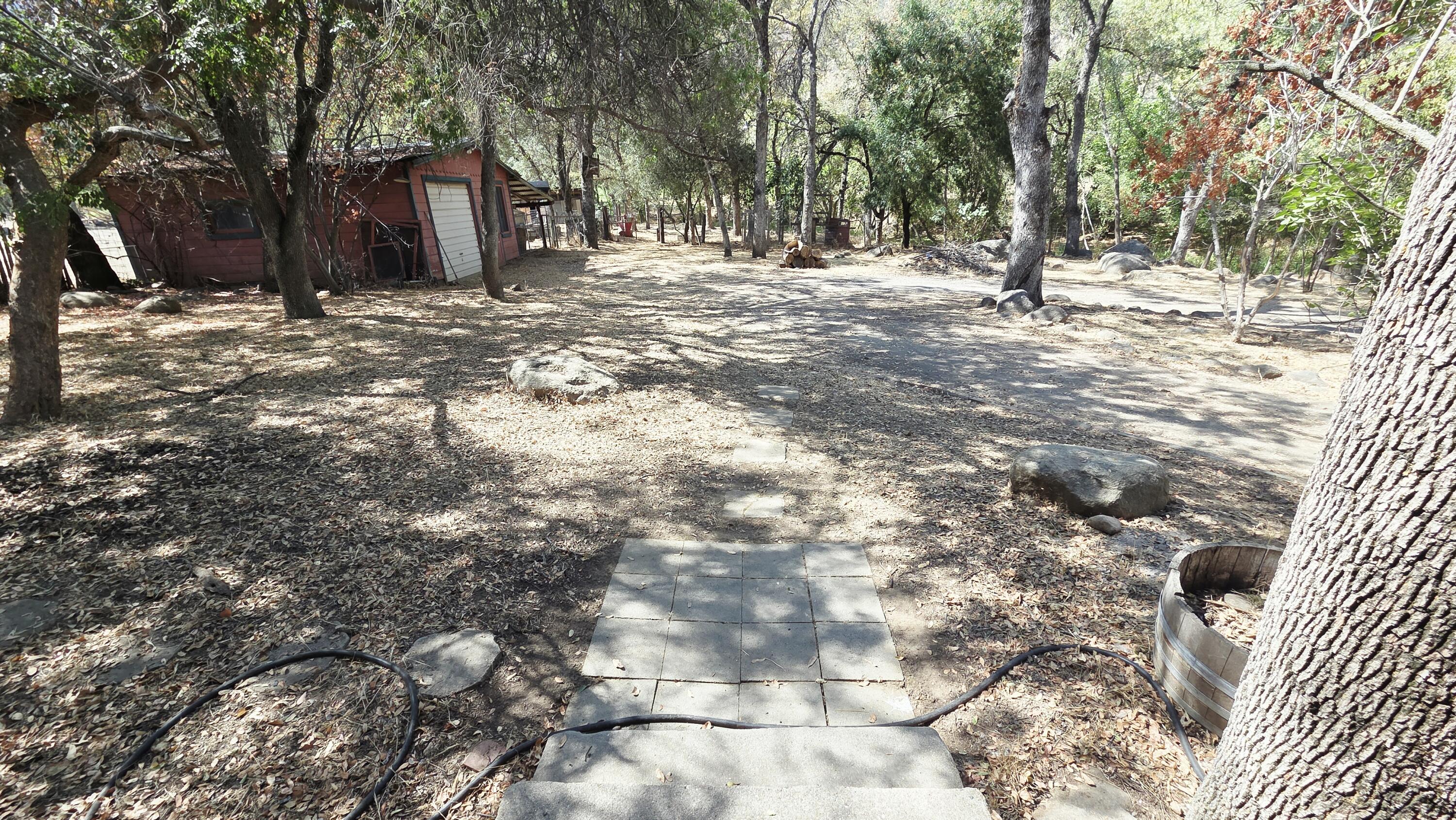37647 Rio Vista Dr, Springville, CA 93265