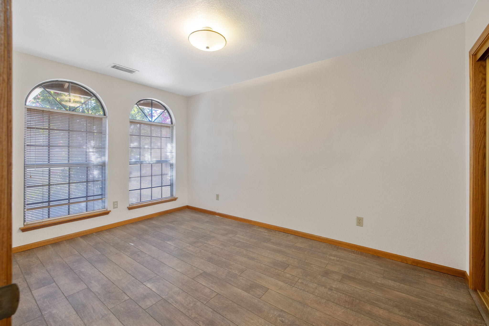 1968 London Cir, Tulare, CA 93274