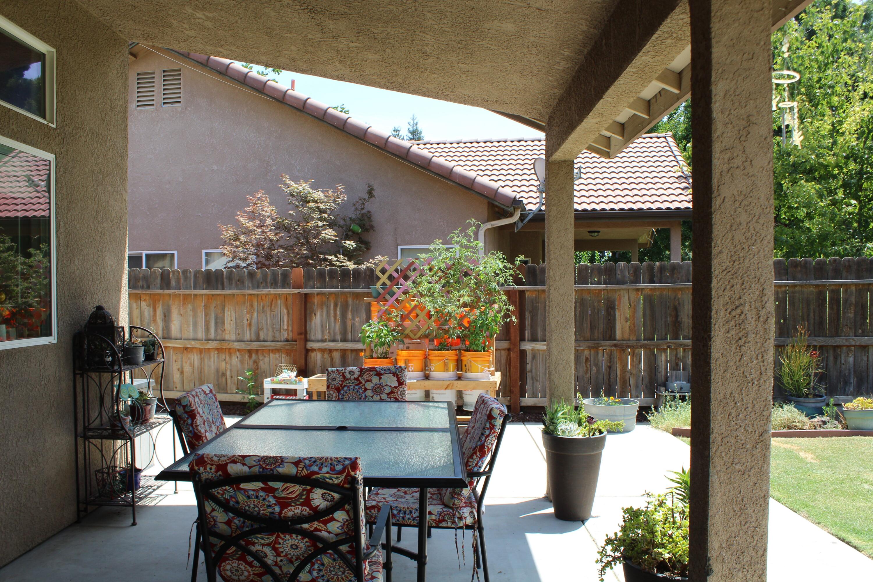 2151 W Orange Ave, Porterville, CA 93257