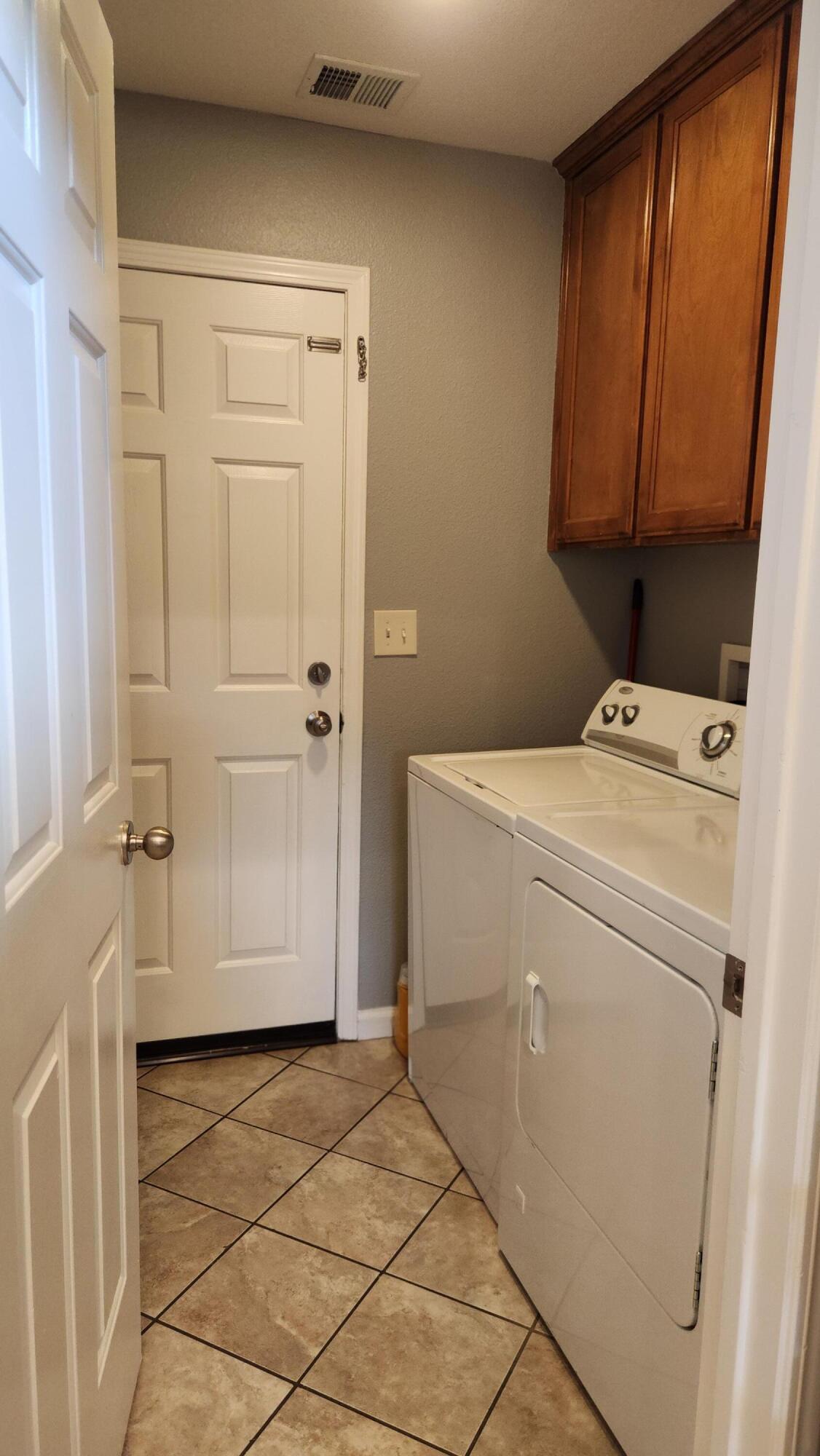 2151 W Orange Ave, Porterville, CA 93257
