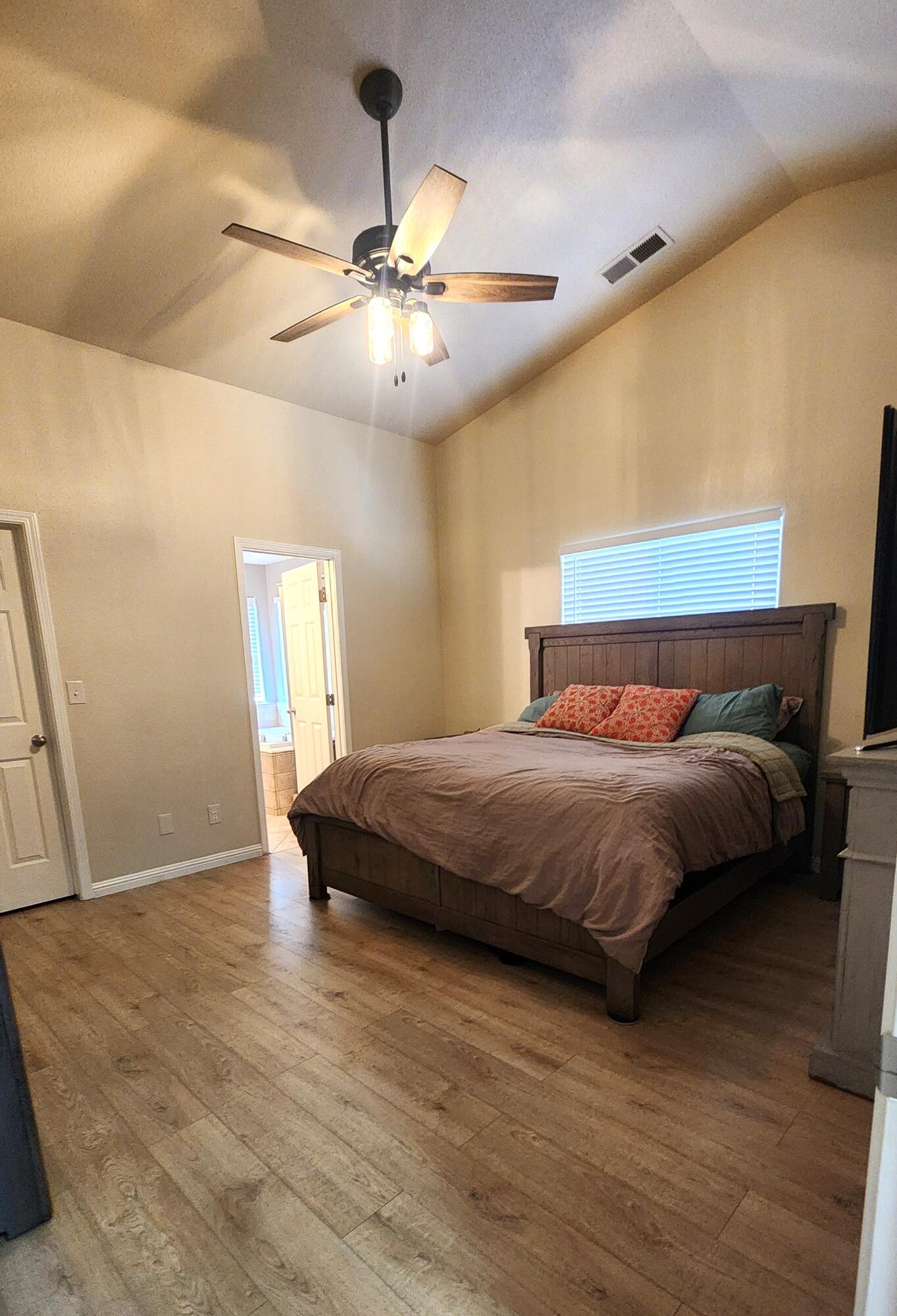 2151 W Orange Ave, Porterville, CA 93257