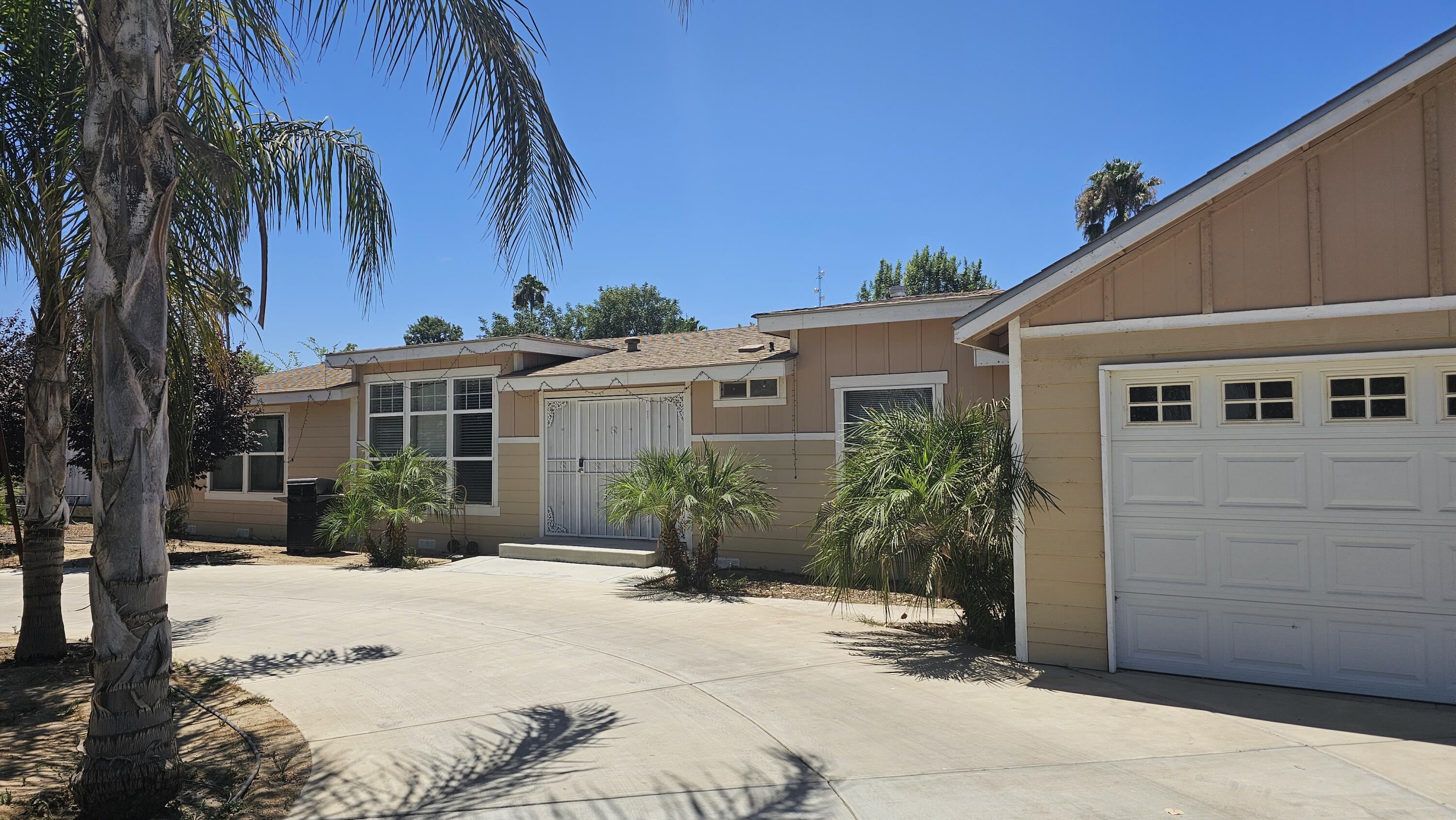 595 N Evans Rd, Tipton, CA 93272