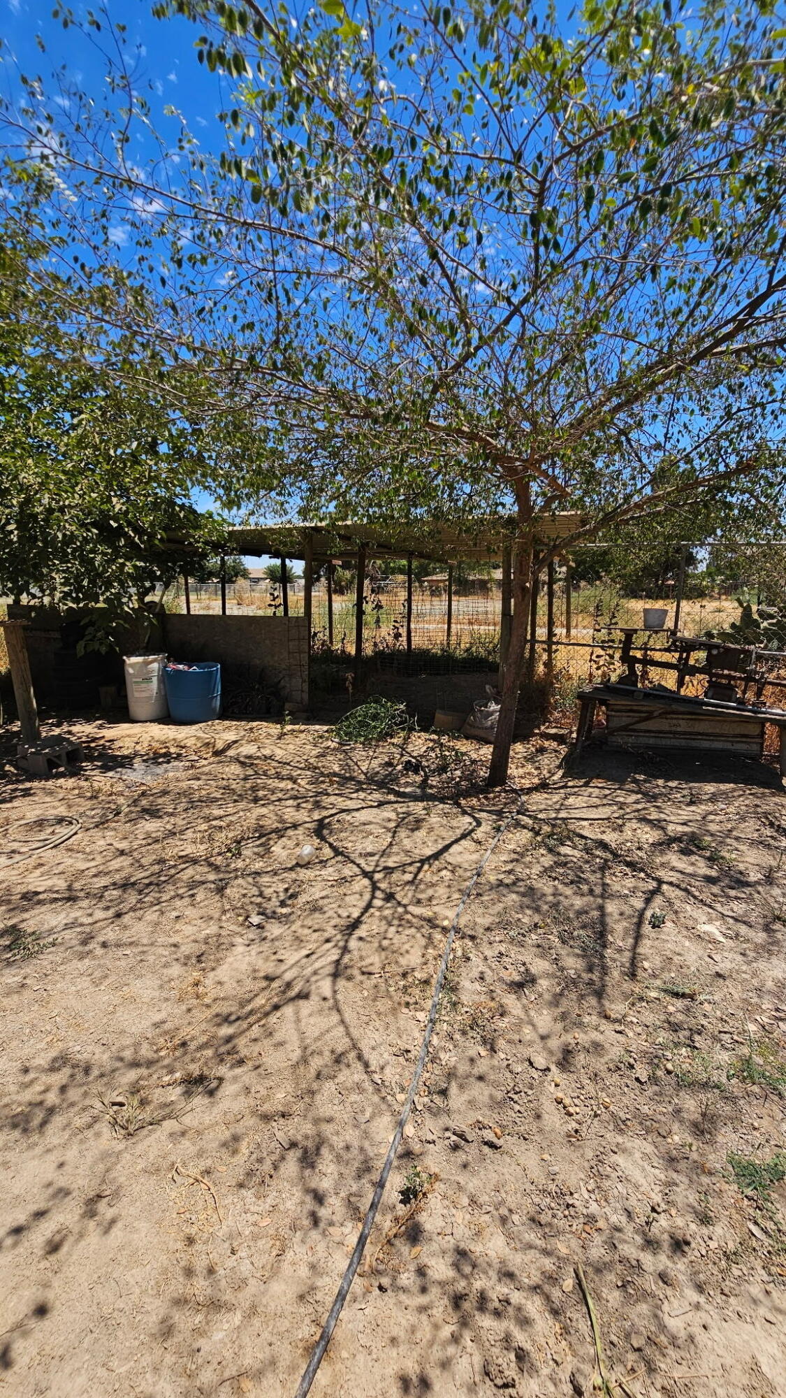 595 N Evans Rd, Tipton, CA 93272