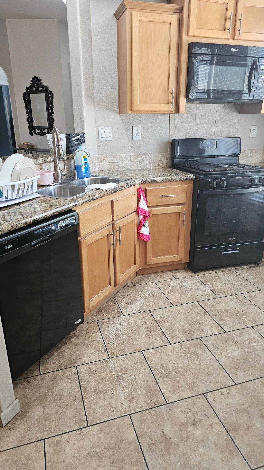 595 N Evans Rd, Tipton, CA 93272
