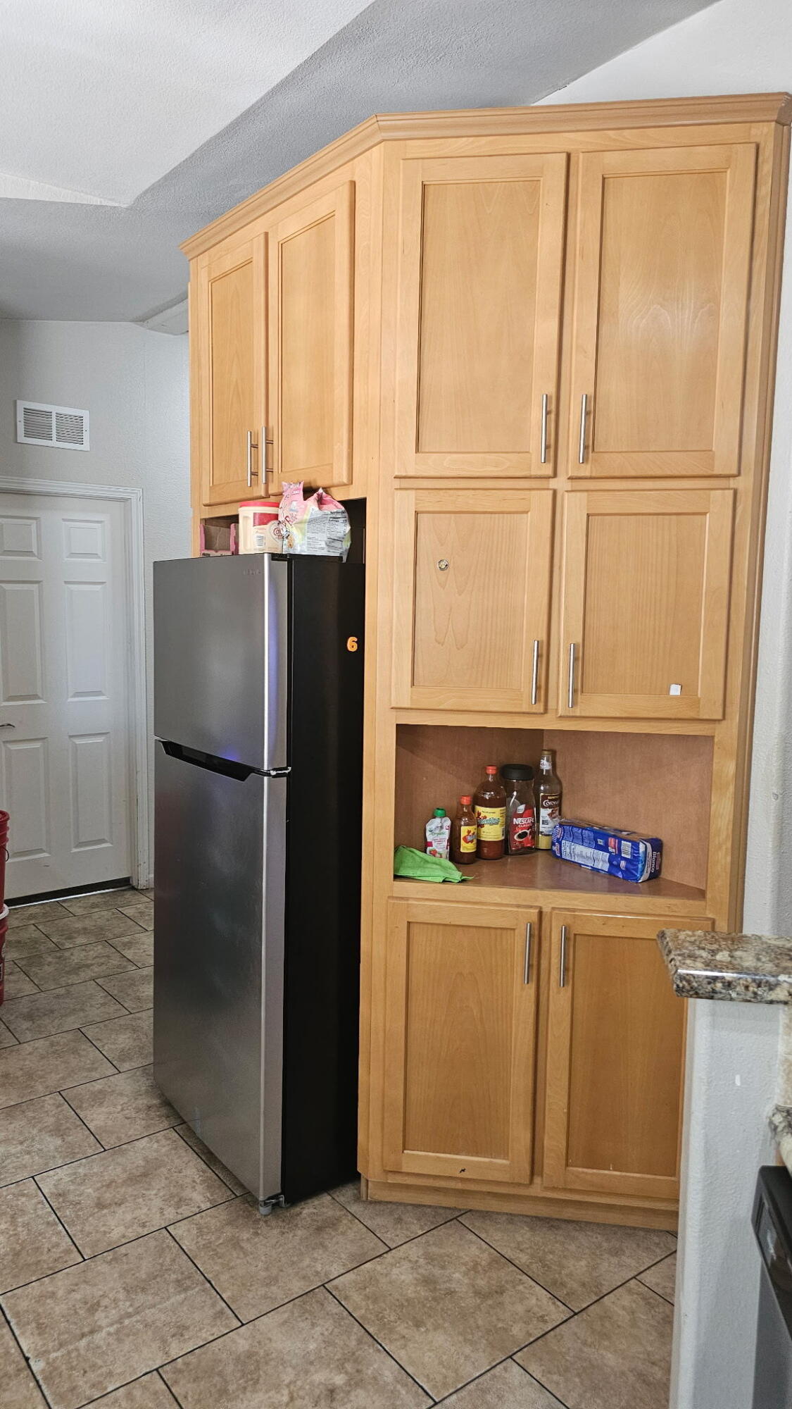 595 N Evans Rd, Tipton, CA 93272