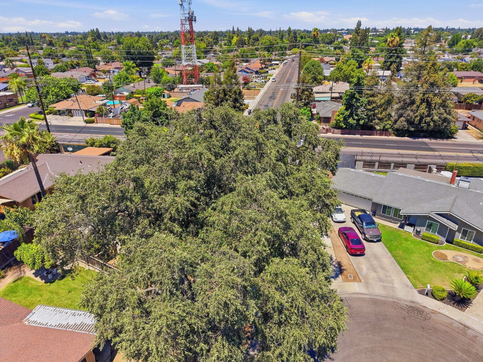2017 S Woodland St, Visalia, CA 93277