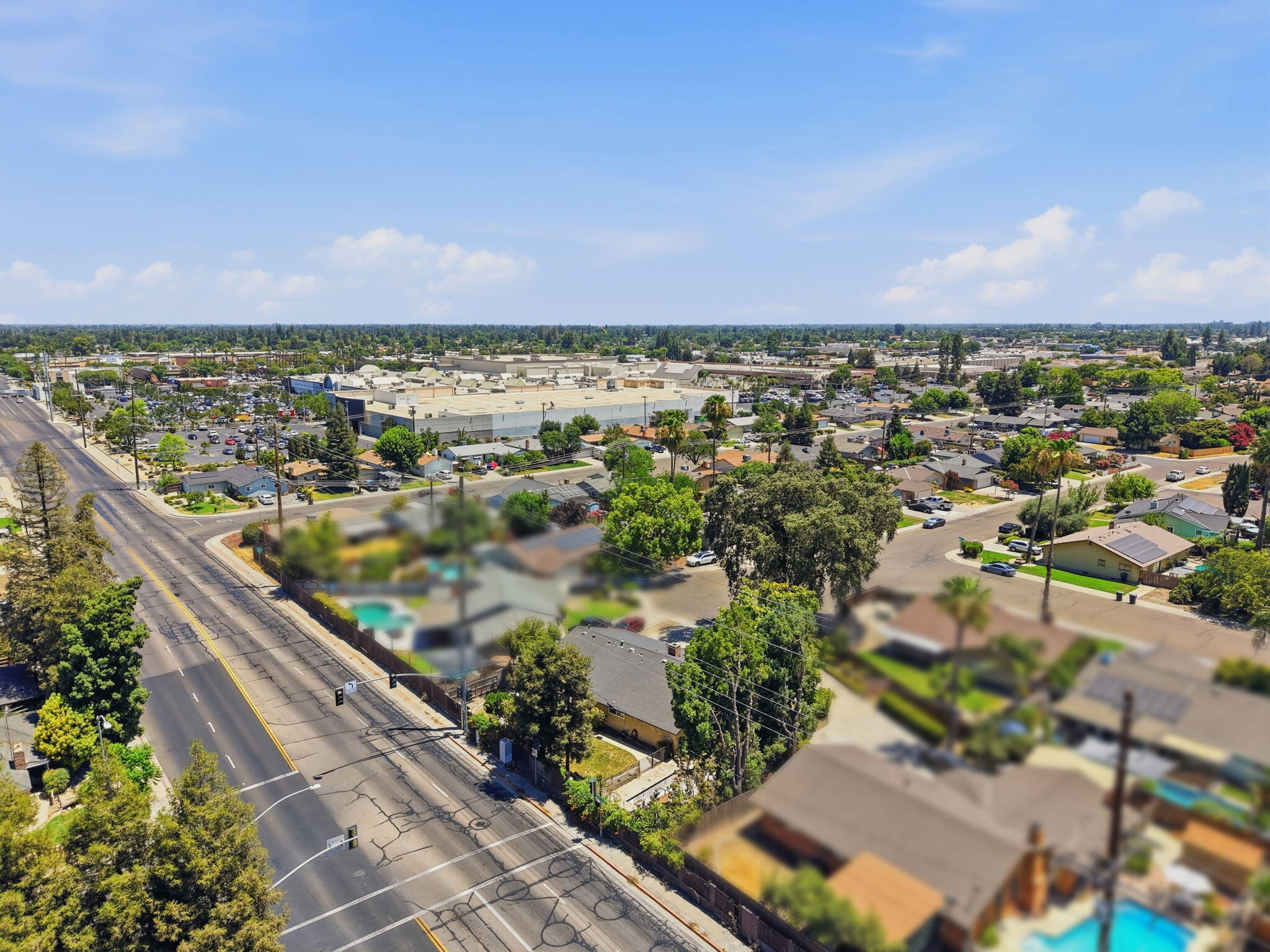 2017 S Woodland St, Visalia, CA 93277