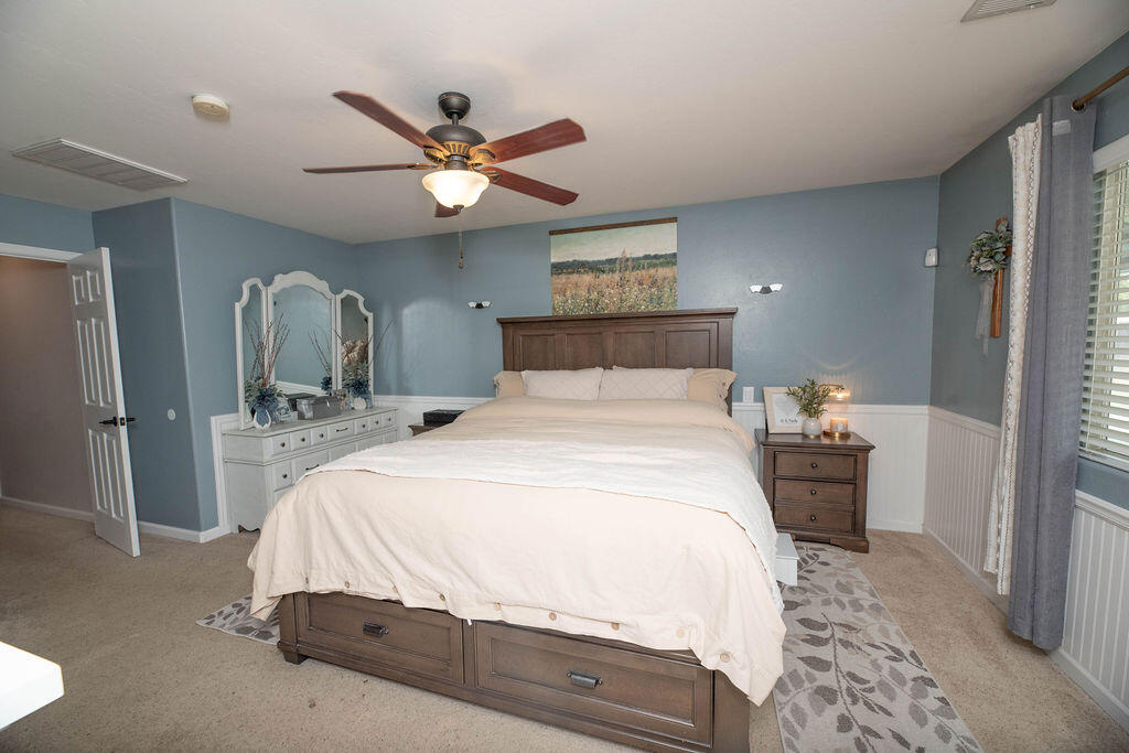 112 N Casablanca St, Visalia, CA 93292