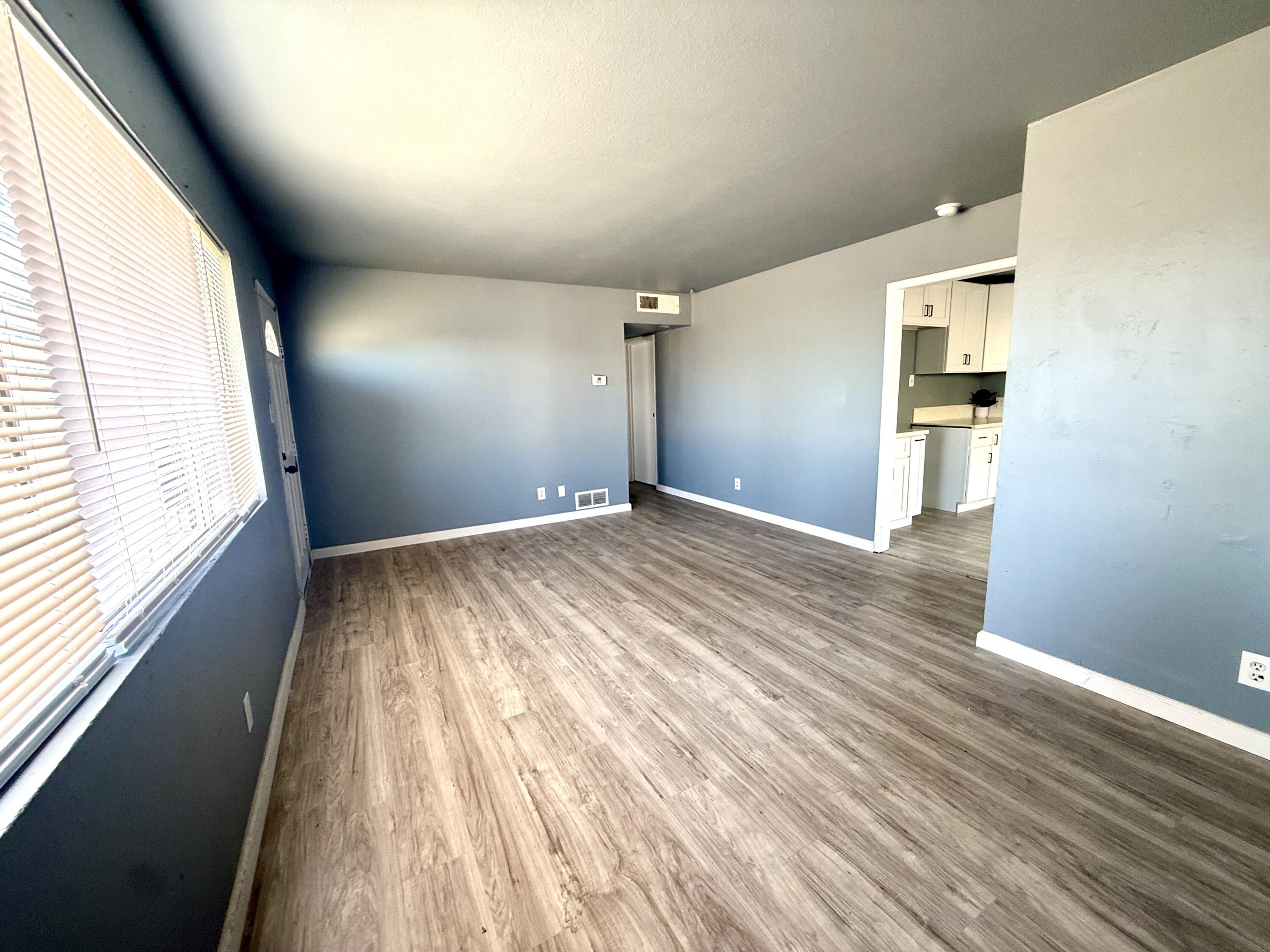 632 E Douglas Ave, Visalia, CA 93292