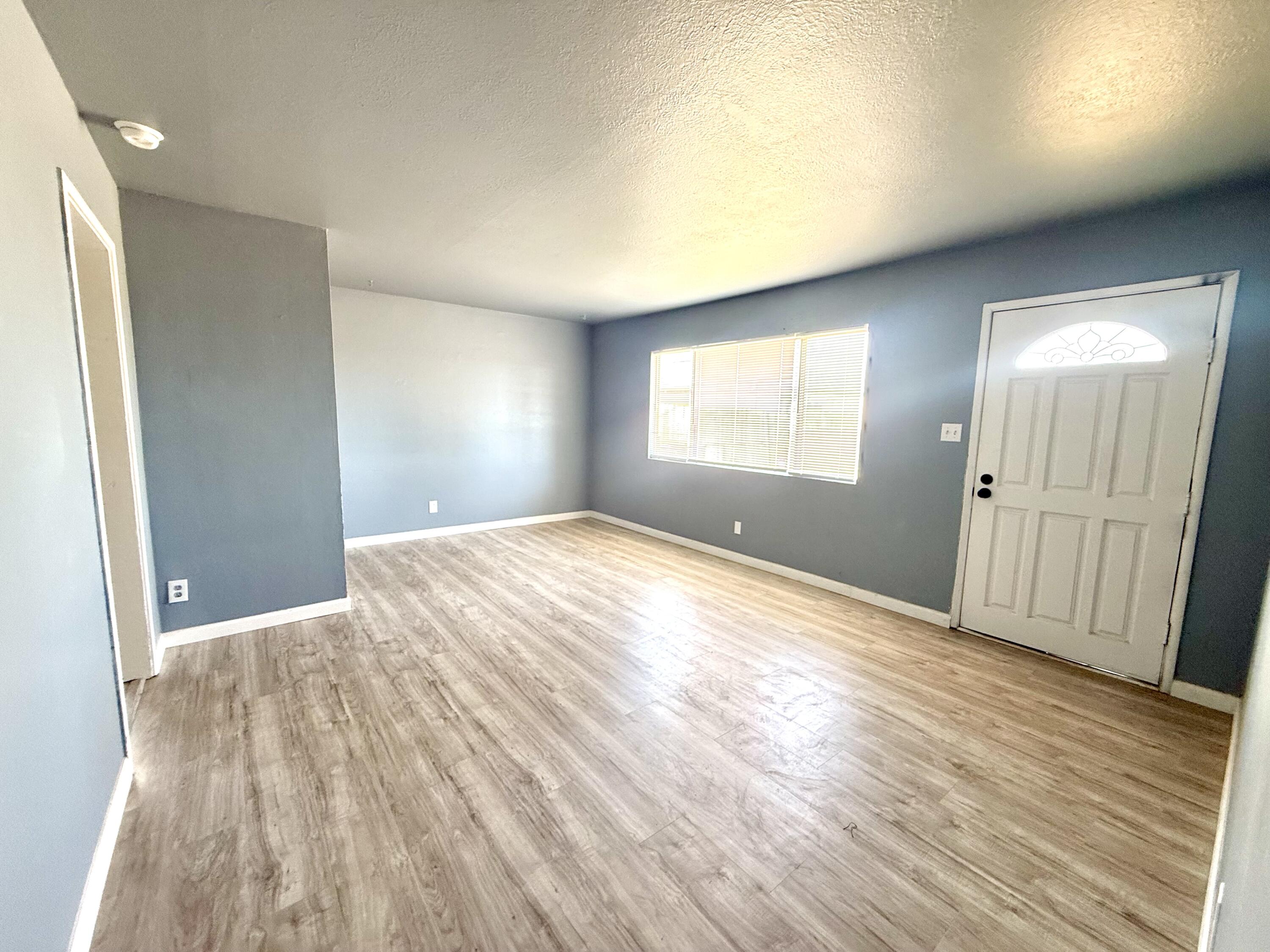 632 E Douglas Ave, Visalia, CA 93292