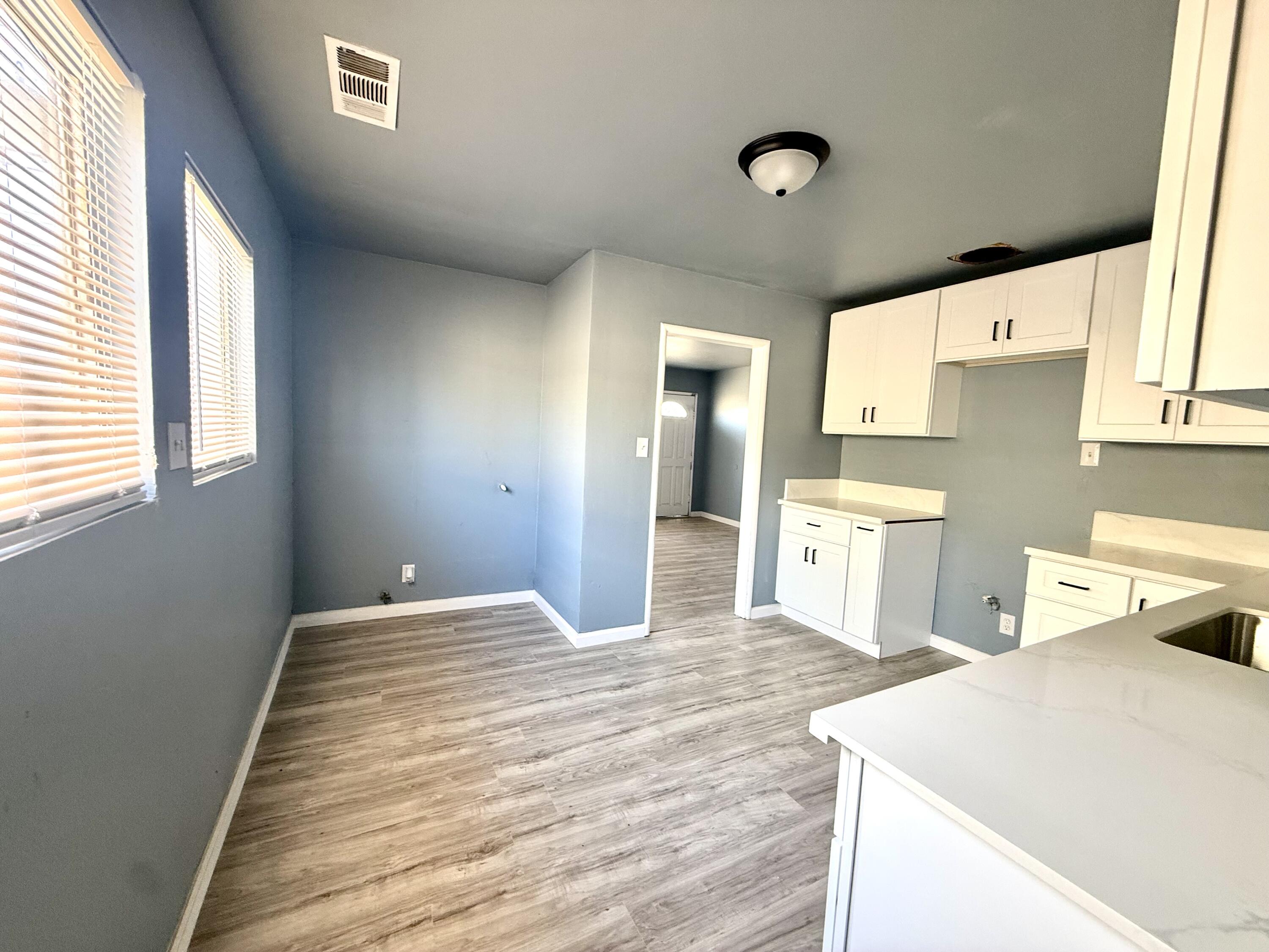 632 E Douglas Ave, Visalia, CA 93292