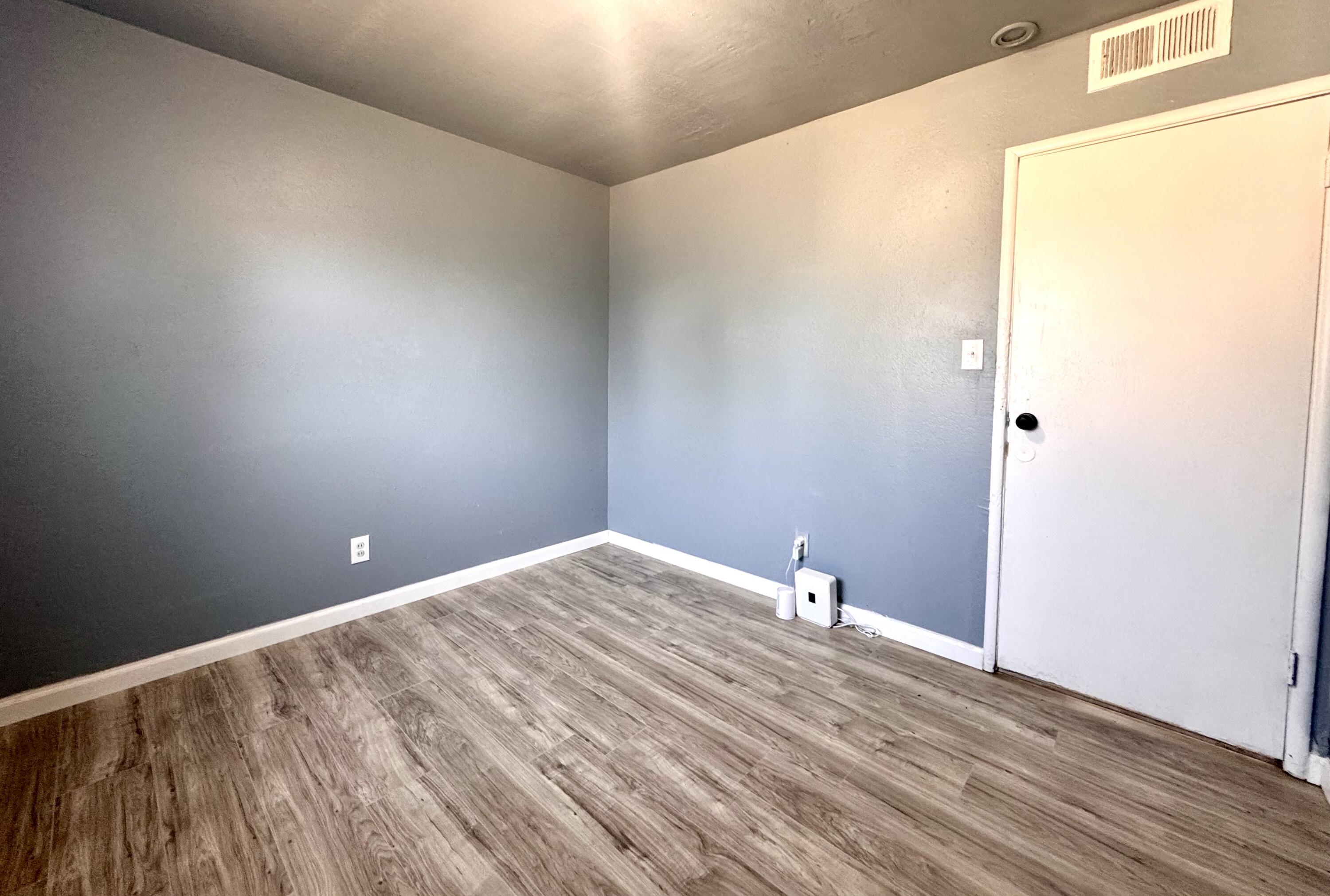 632 E Douglas Ave, Visalia, CA 93292