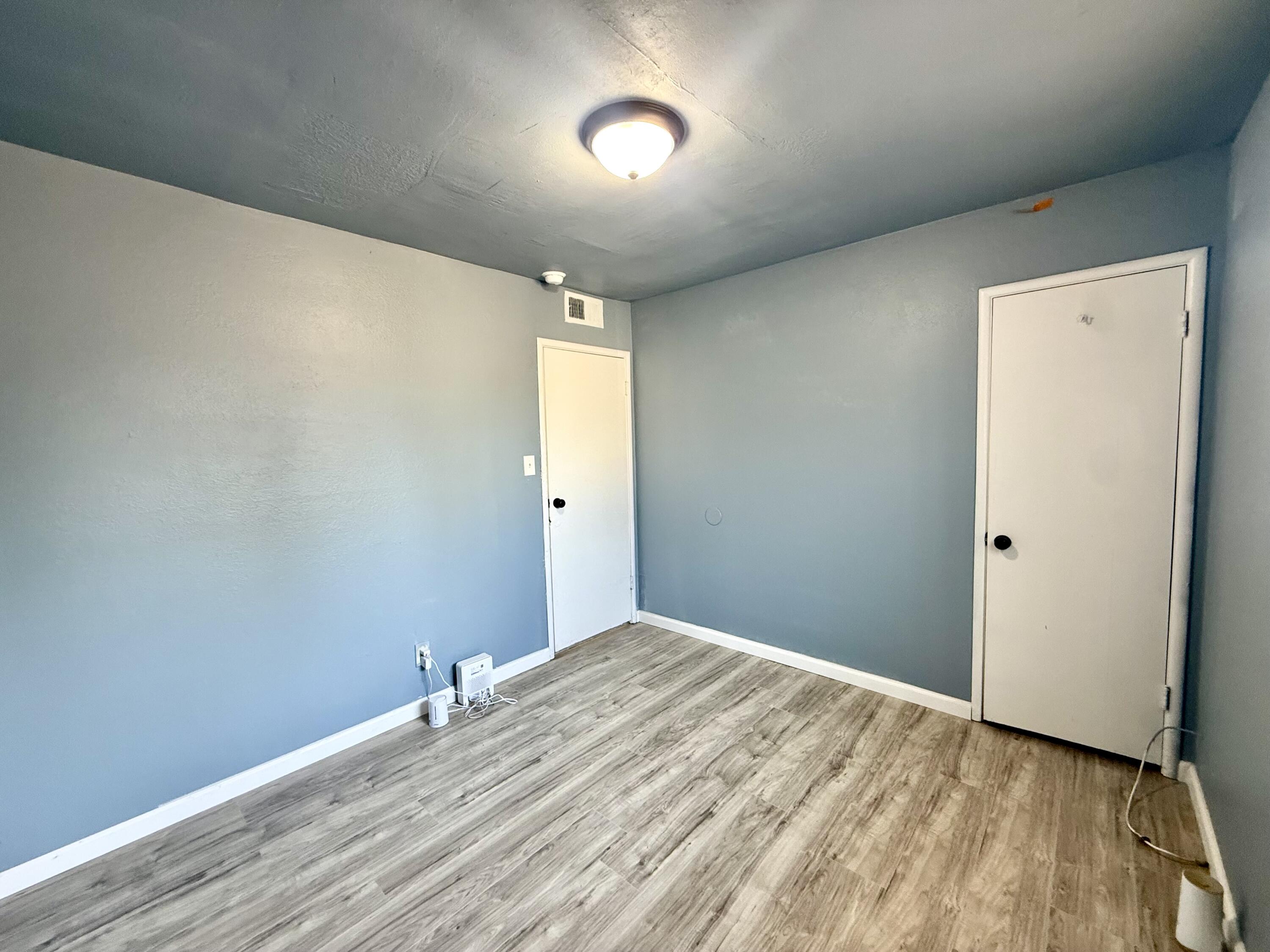 632 E Douglas Ave, Visalia, CA 93292