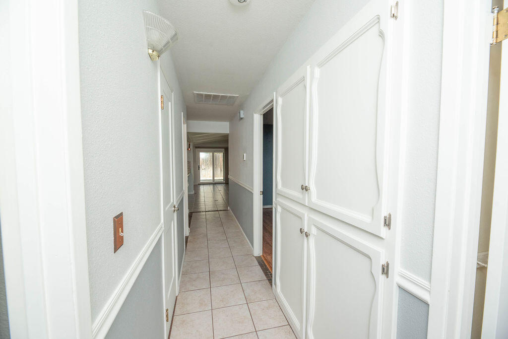 1101 W Mary Ave, Visalia, CA 93277