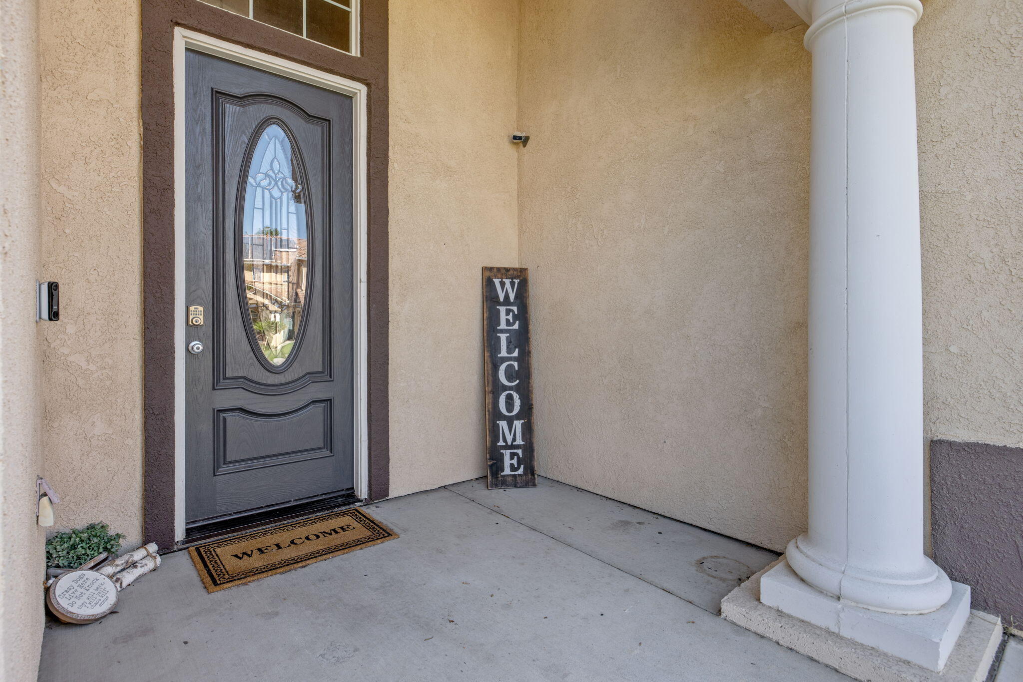 1114 Paradise Dr, Lemoore, CA 93245
