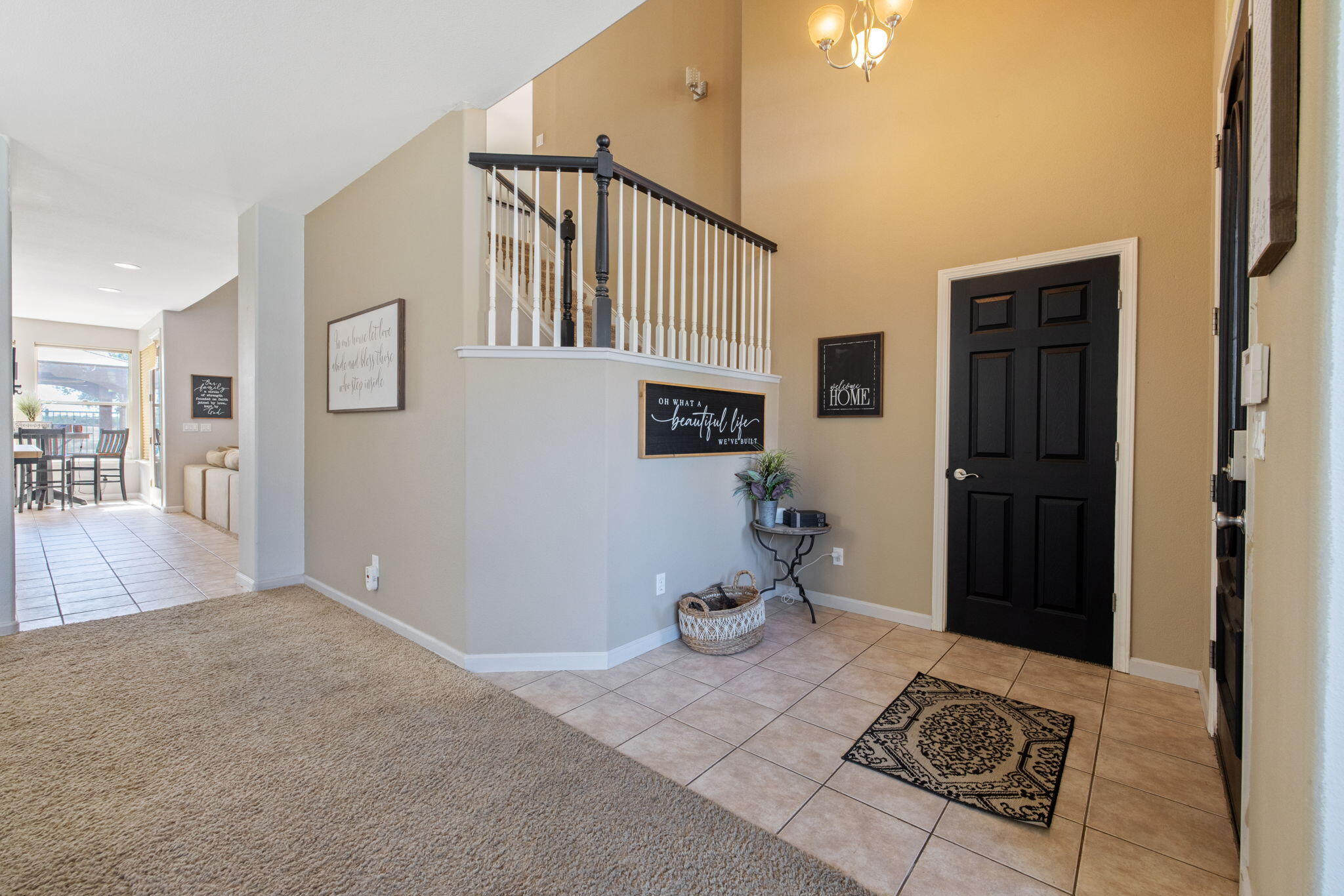 1114 Paradise Dr, Lemoore, CA 93245