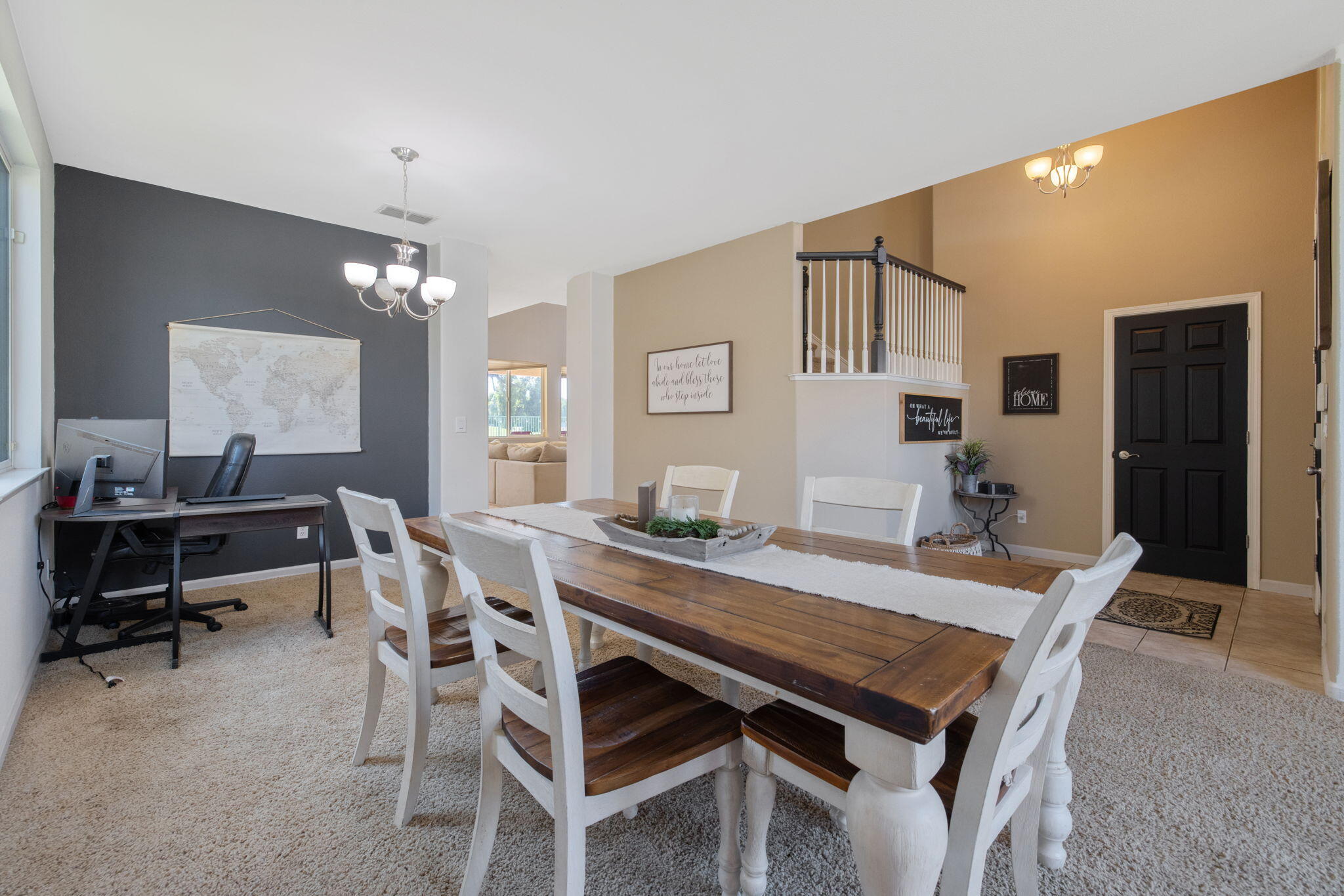 1114 Paradise Dr, Lemoore, CA 93245